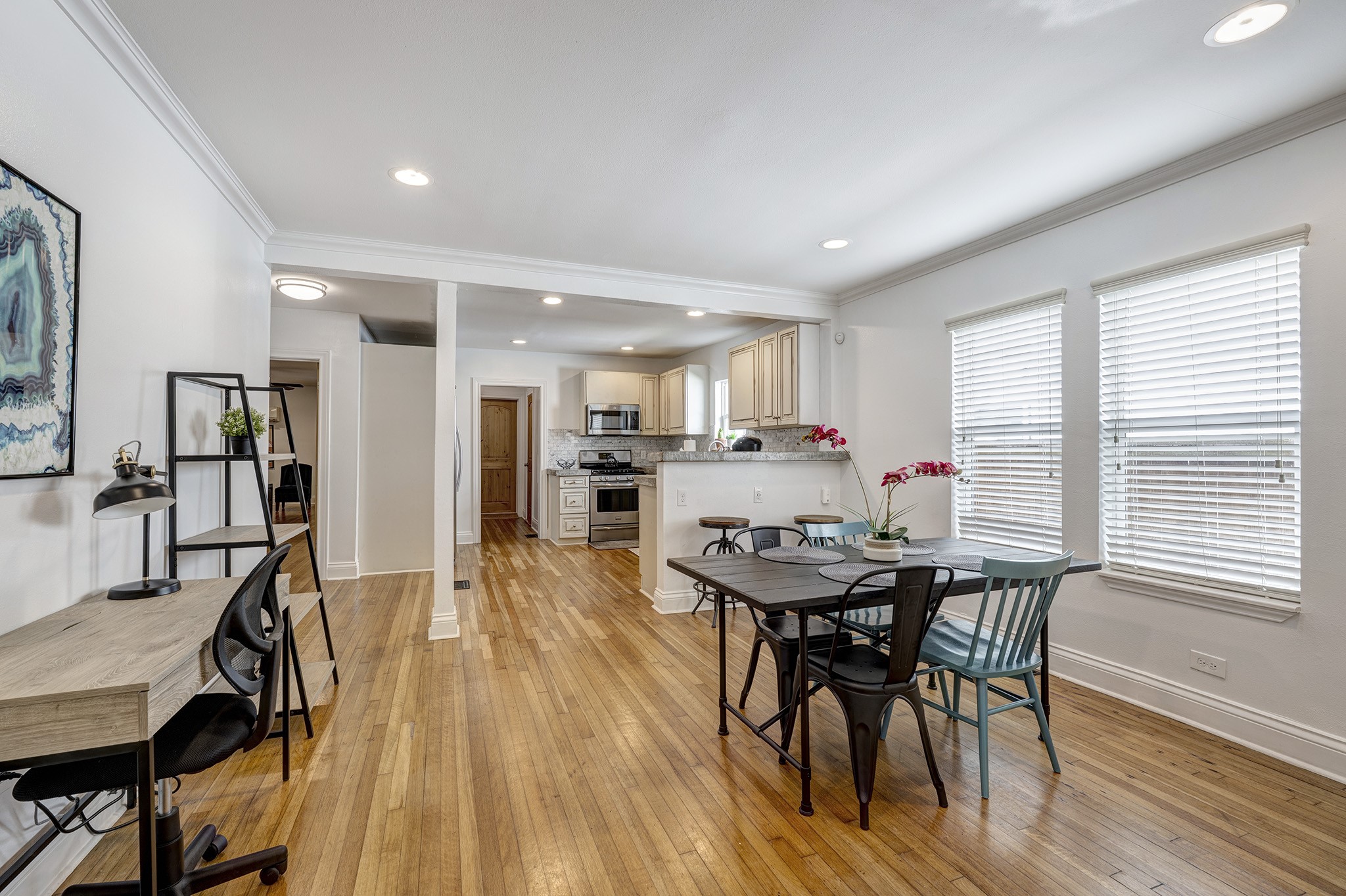 1811 Marshall Street Property Photo 5