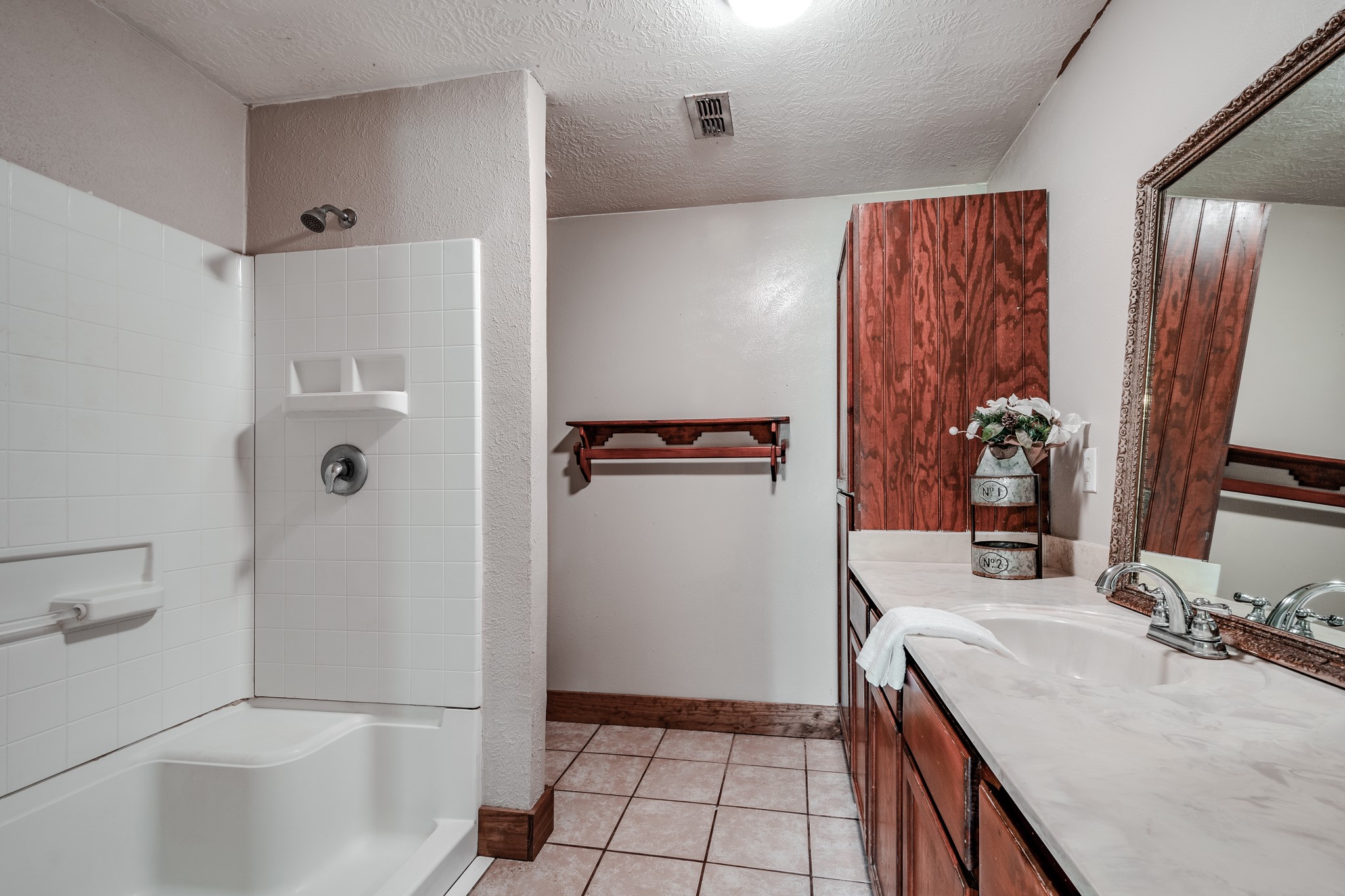 521 Northwood Drive Property Photo 11