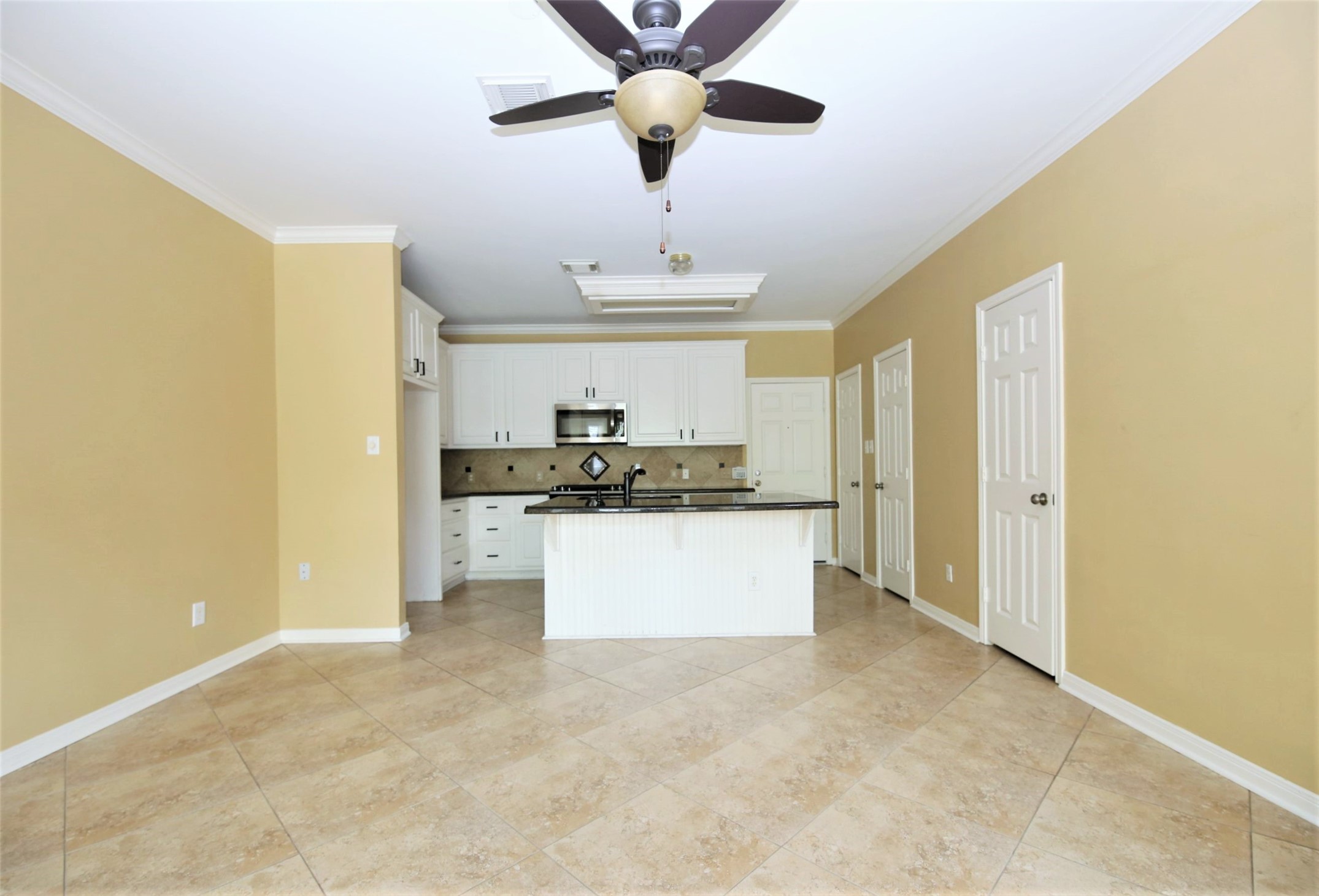1409 Anita Property Photo 7