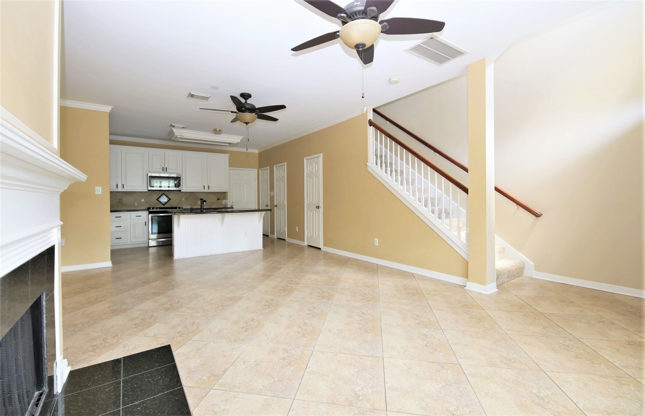 1409 Anita Property Photo 12