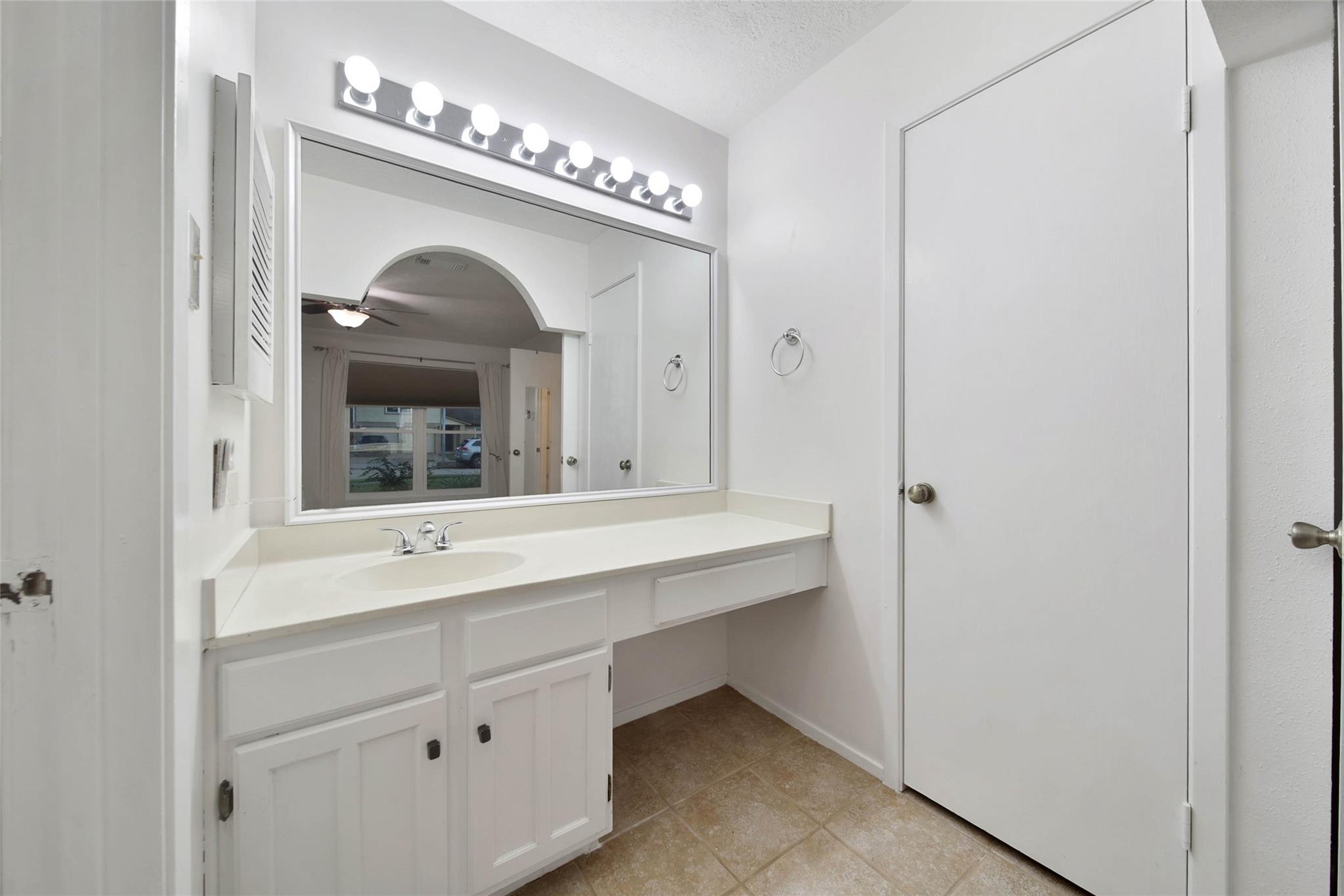 4714 Towermont Lane Property Photo 18