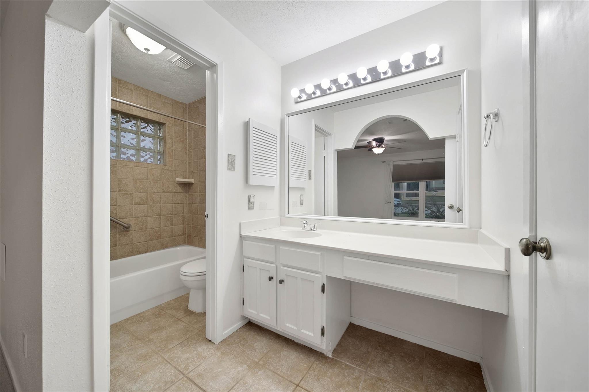 4714 Towermont Lane Property Photo 19