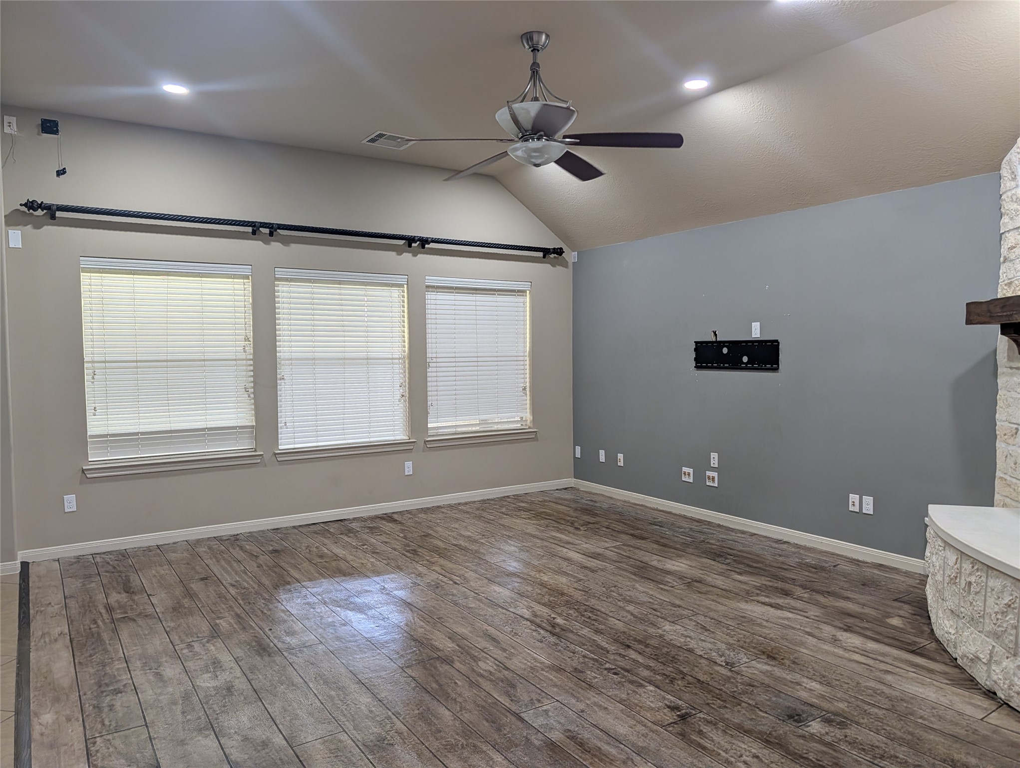 14915 Bronze Finch Drive Property Photo 6