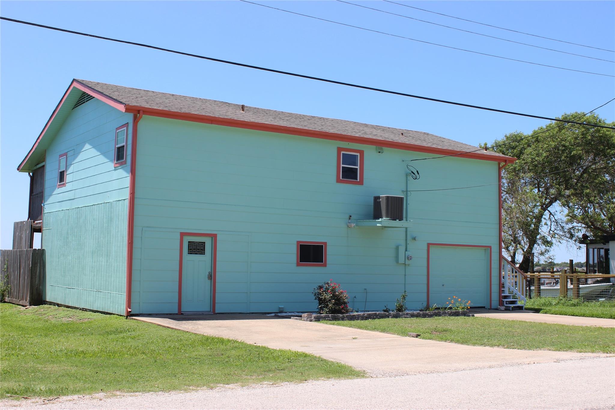 323 E Bayshore Drive, Palacios Tx 77465 Property Photo 1