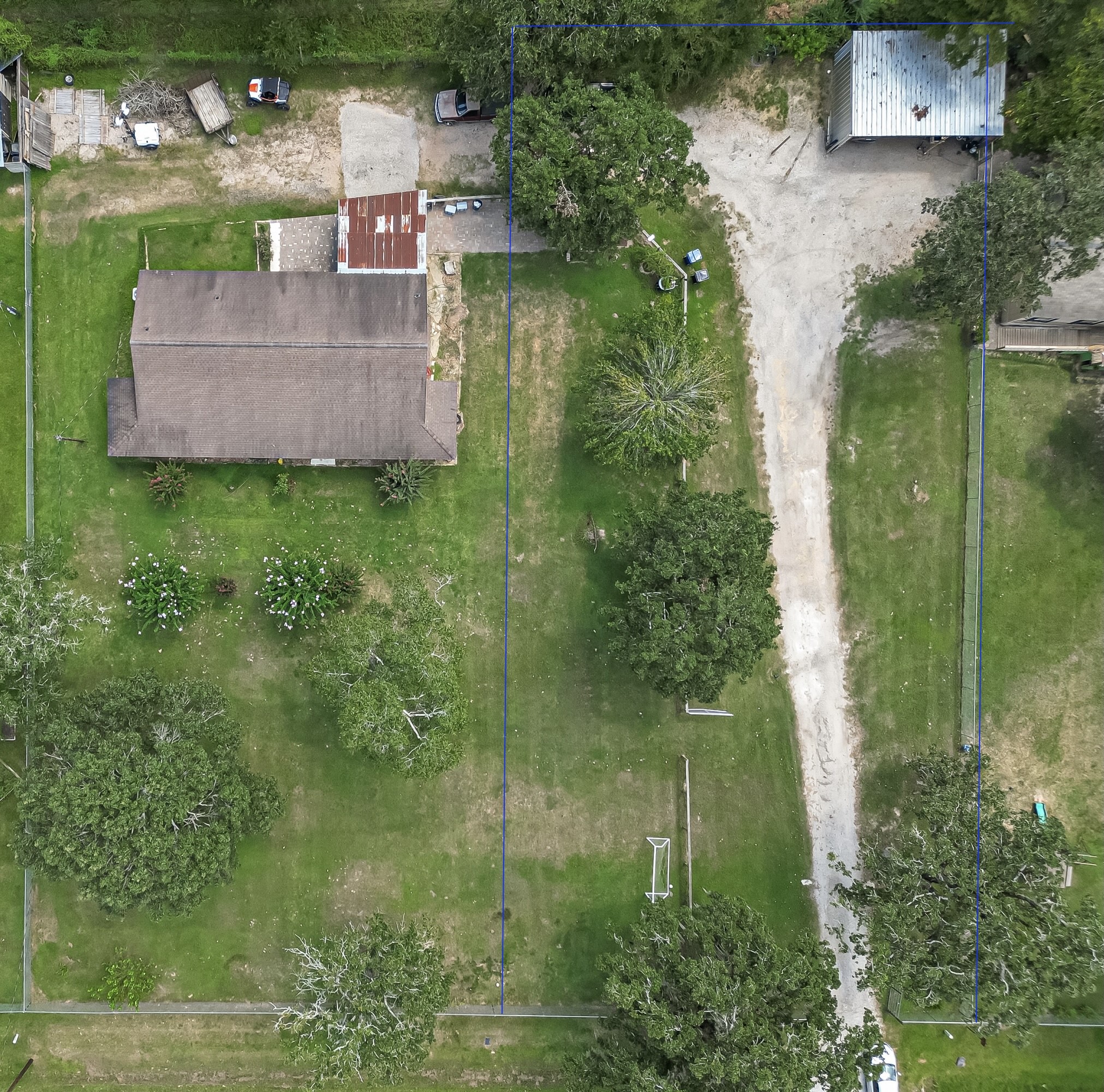 23715 Saxon Way Property Photo 6