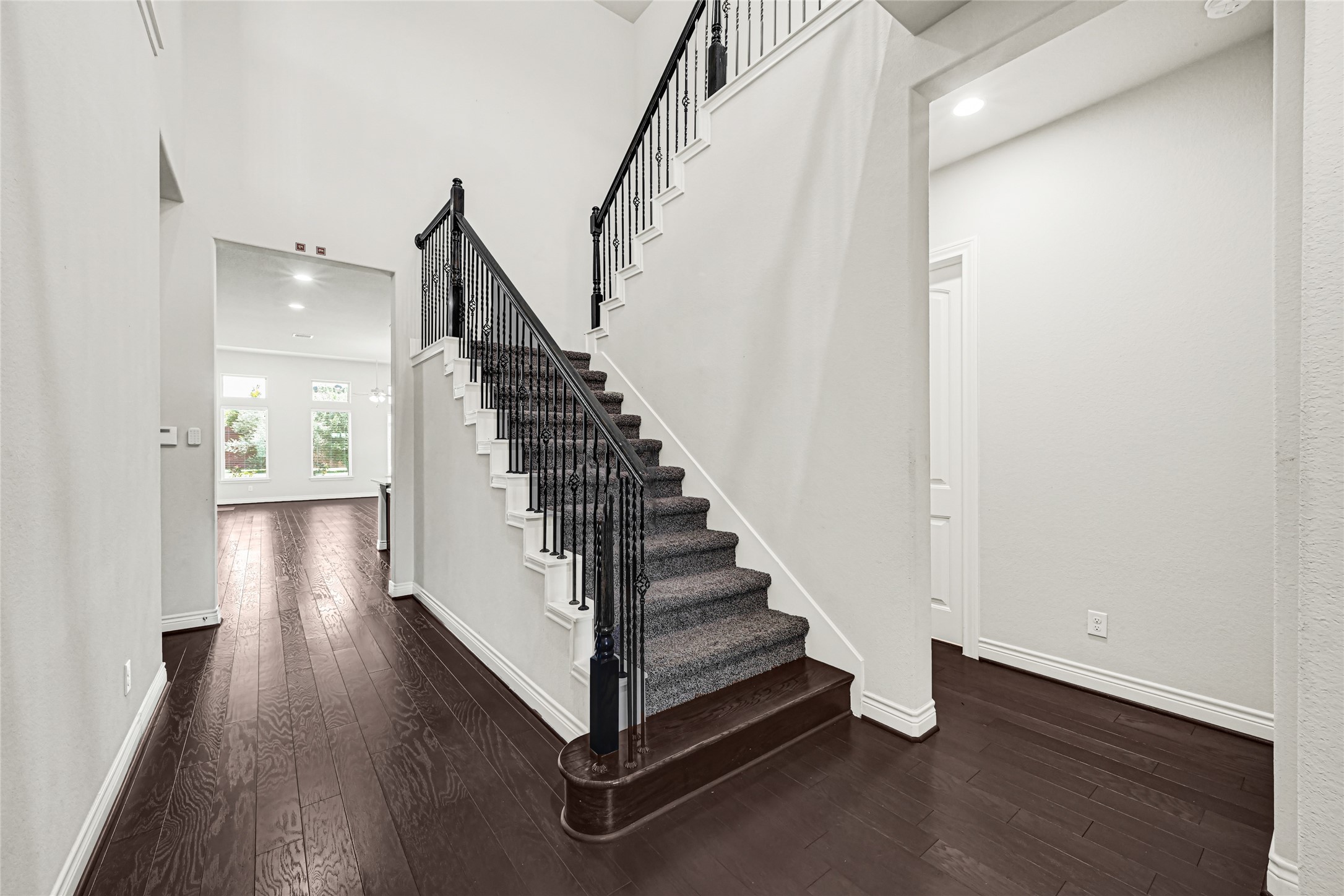 5231 Pickford Grove Property Photo 4