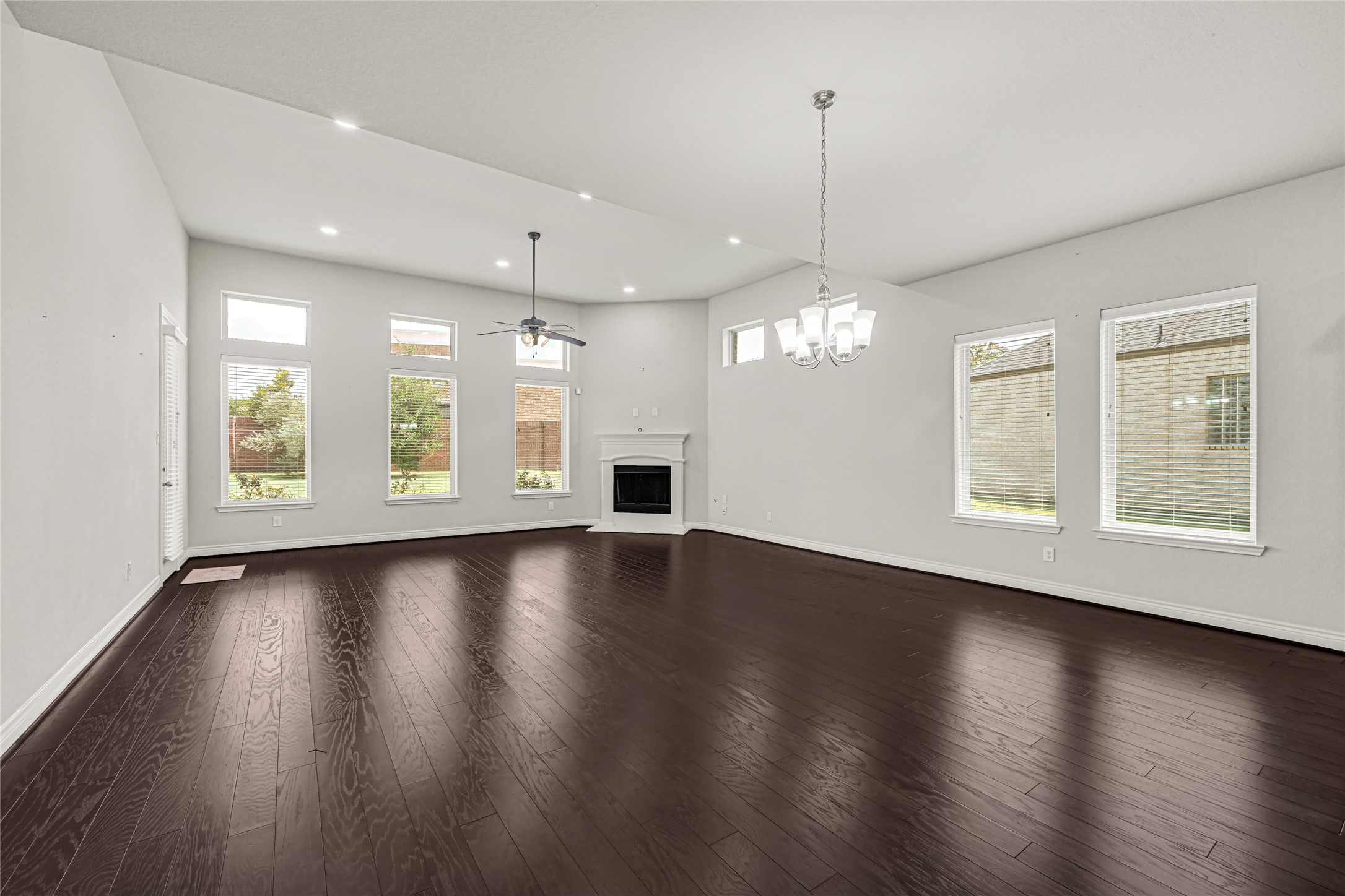 5231 Pickford Grove Property Photo 8