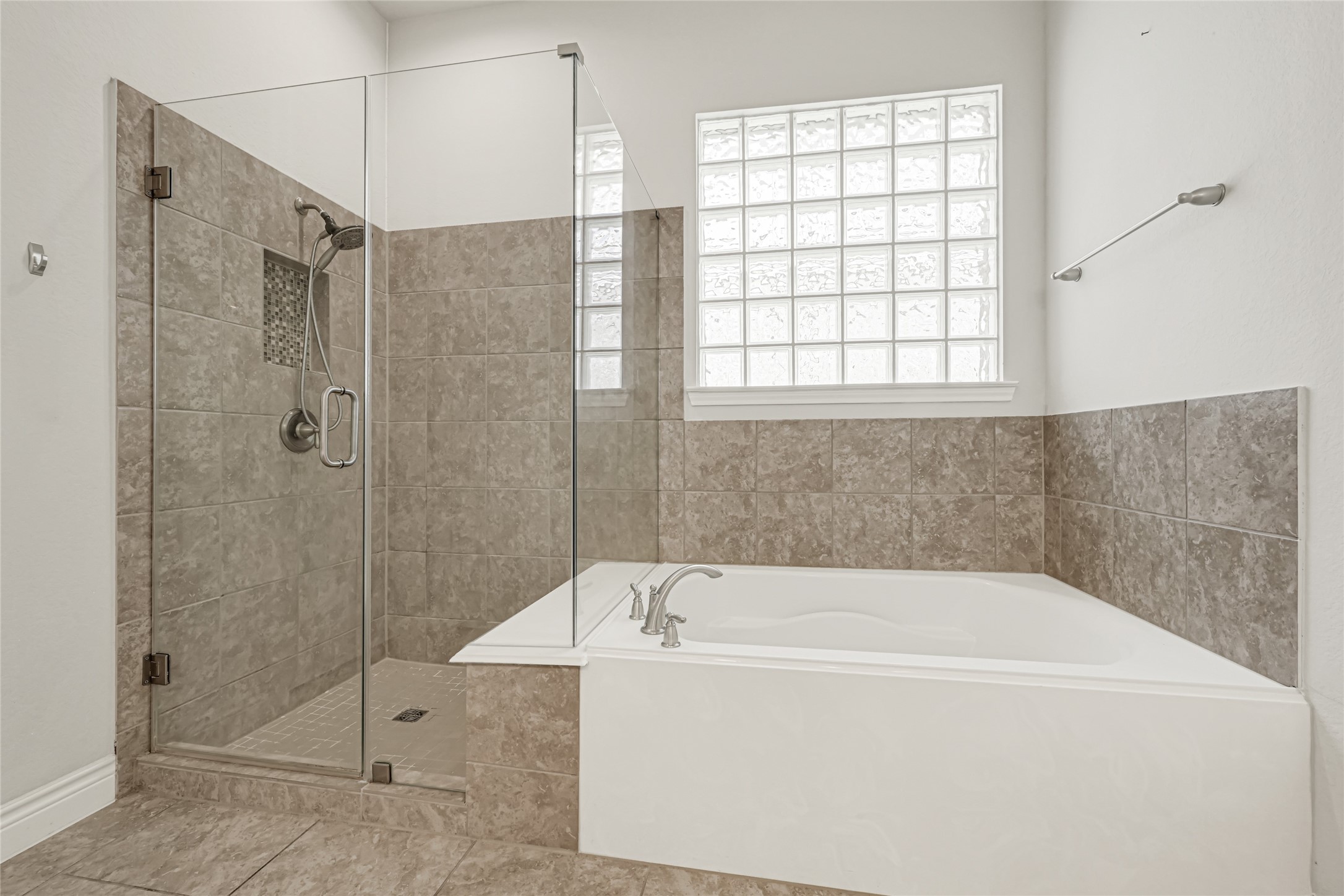 5231 Pickford Grove Property Photo 17