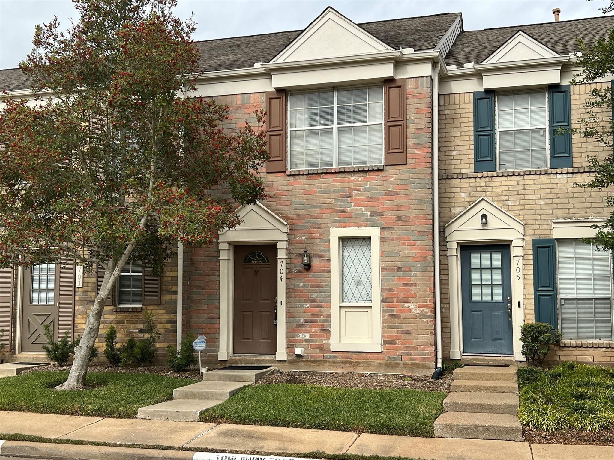 2910 Grants Lake Boulevard 704 Property Photo 1