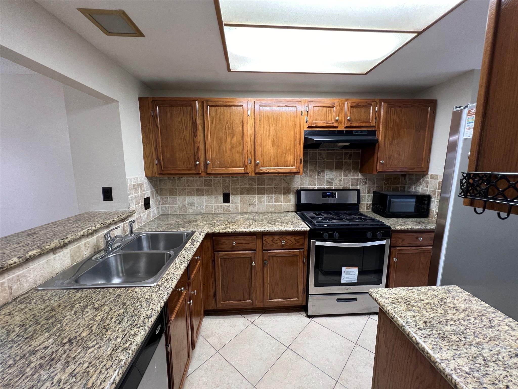2910 Grants Lake Boulevard 704 Property Photo 3
