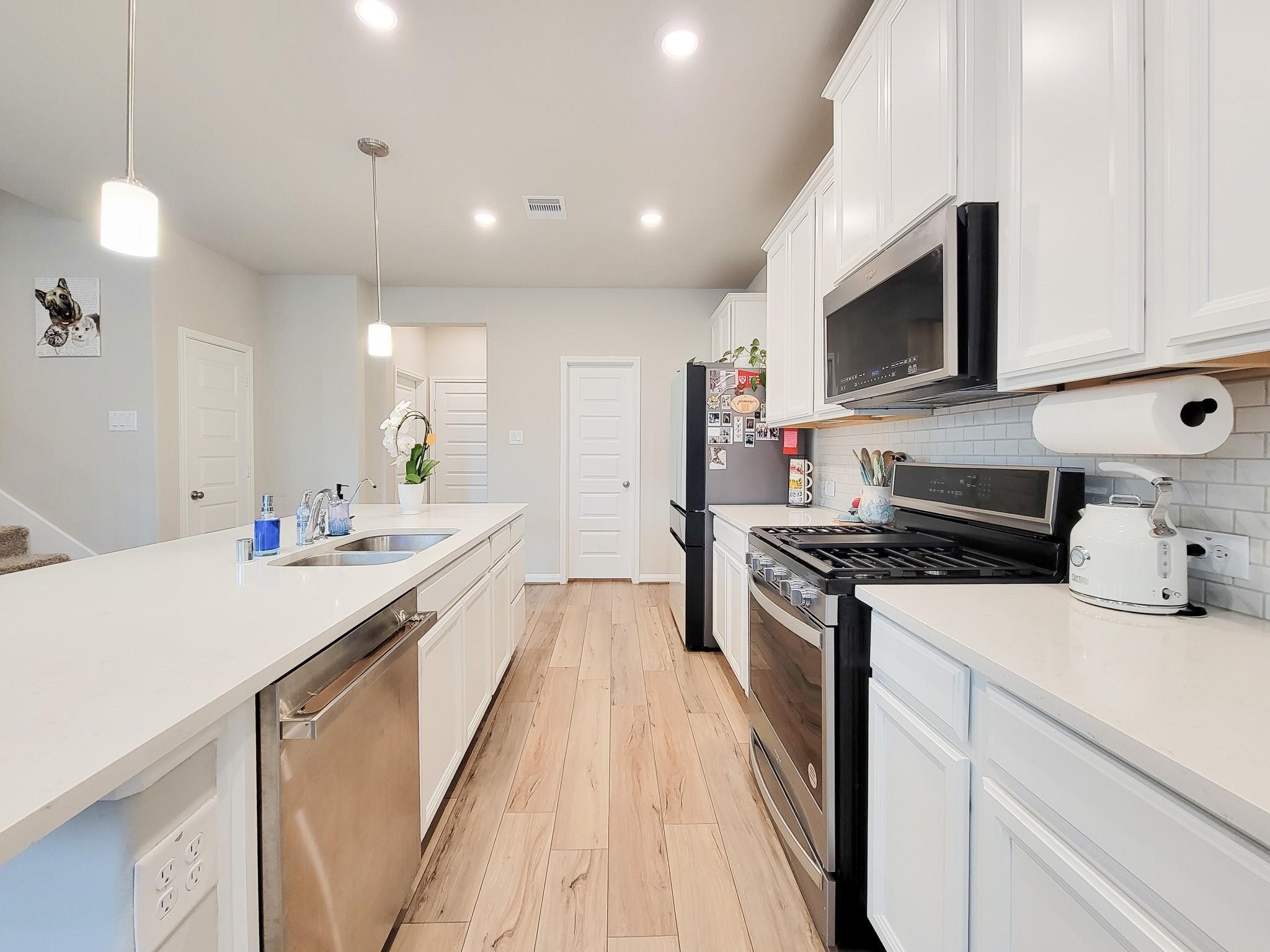 1510 Lakeline Oak Drive Property Photo 13