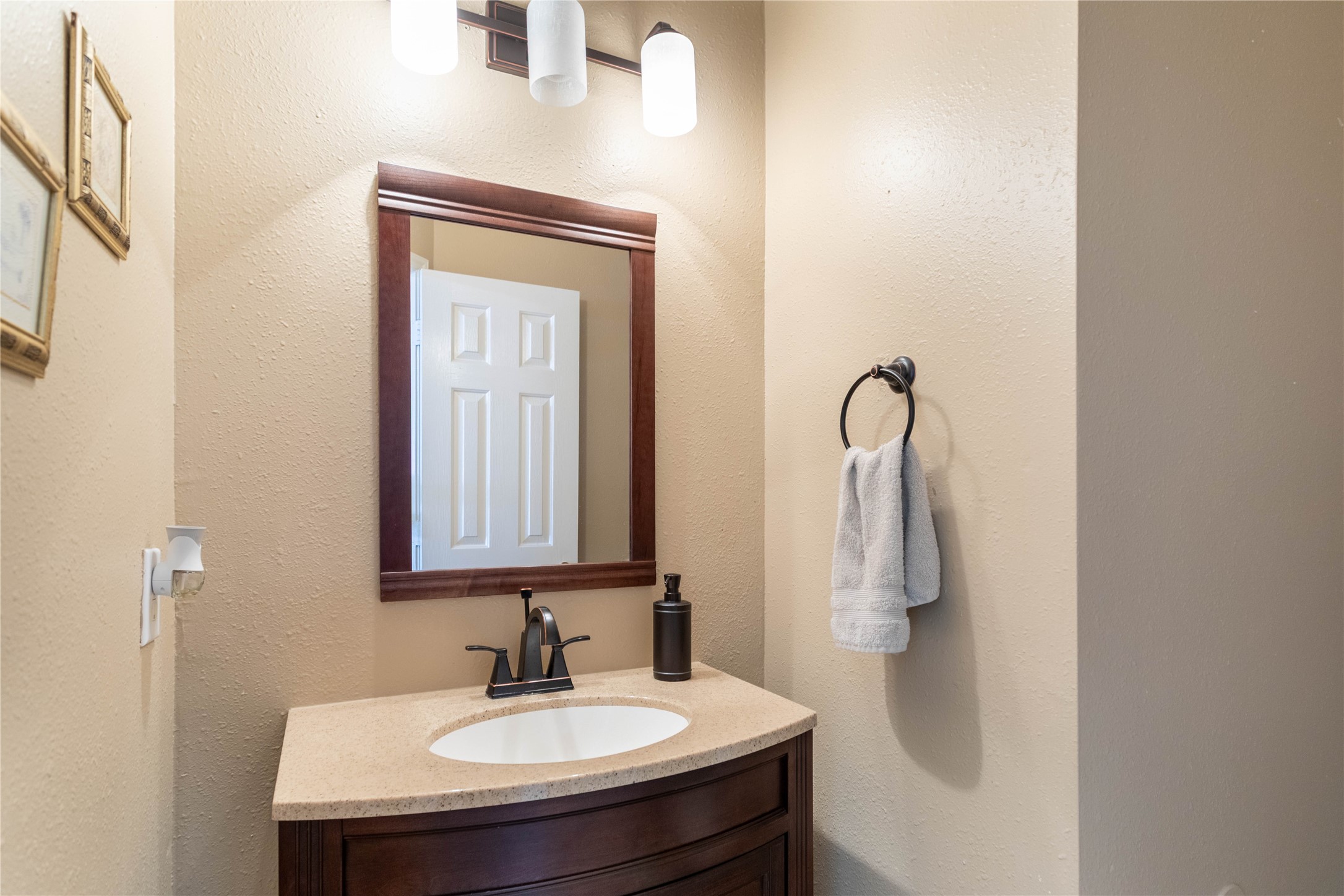 7323 Colony View Lane Property Photo 9