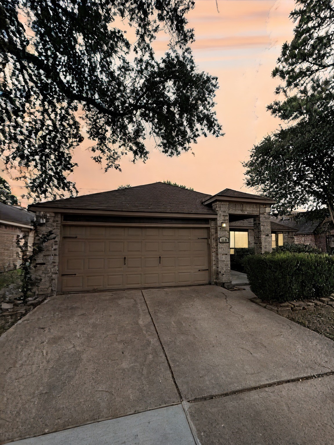 1042 Cascade Creek Drive Property Photo 3