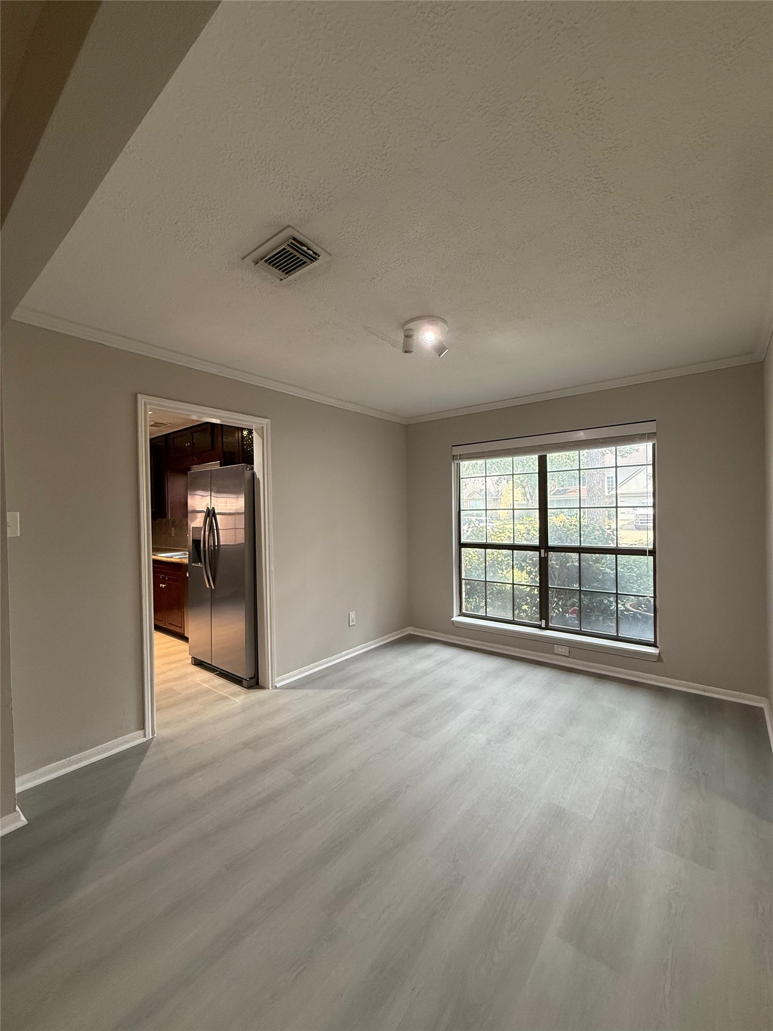 1042 Cascade Creek Drive Property Photo 7