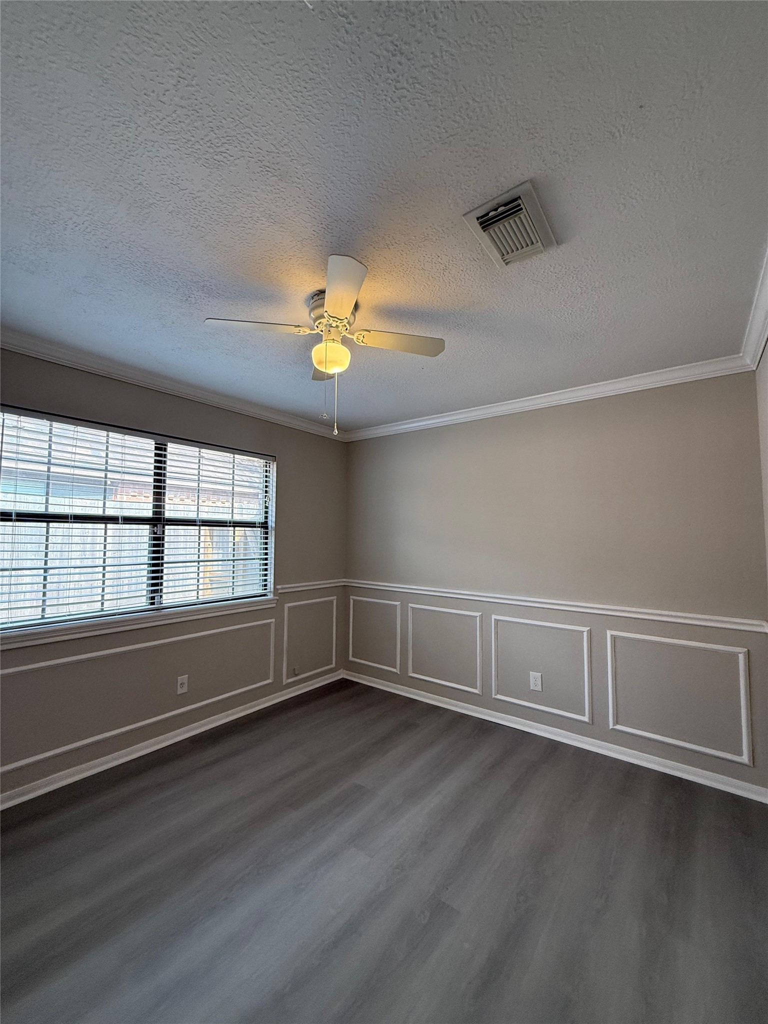 1042 Cascade Creek Drive Property Photo 16