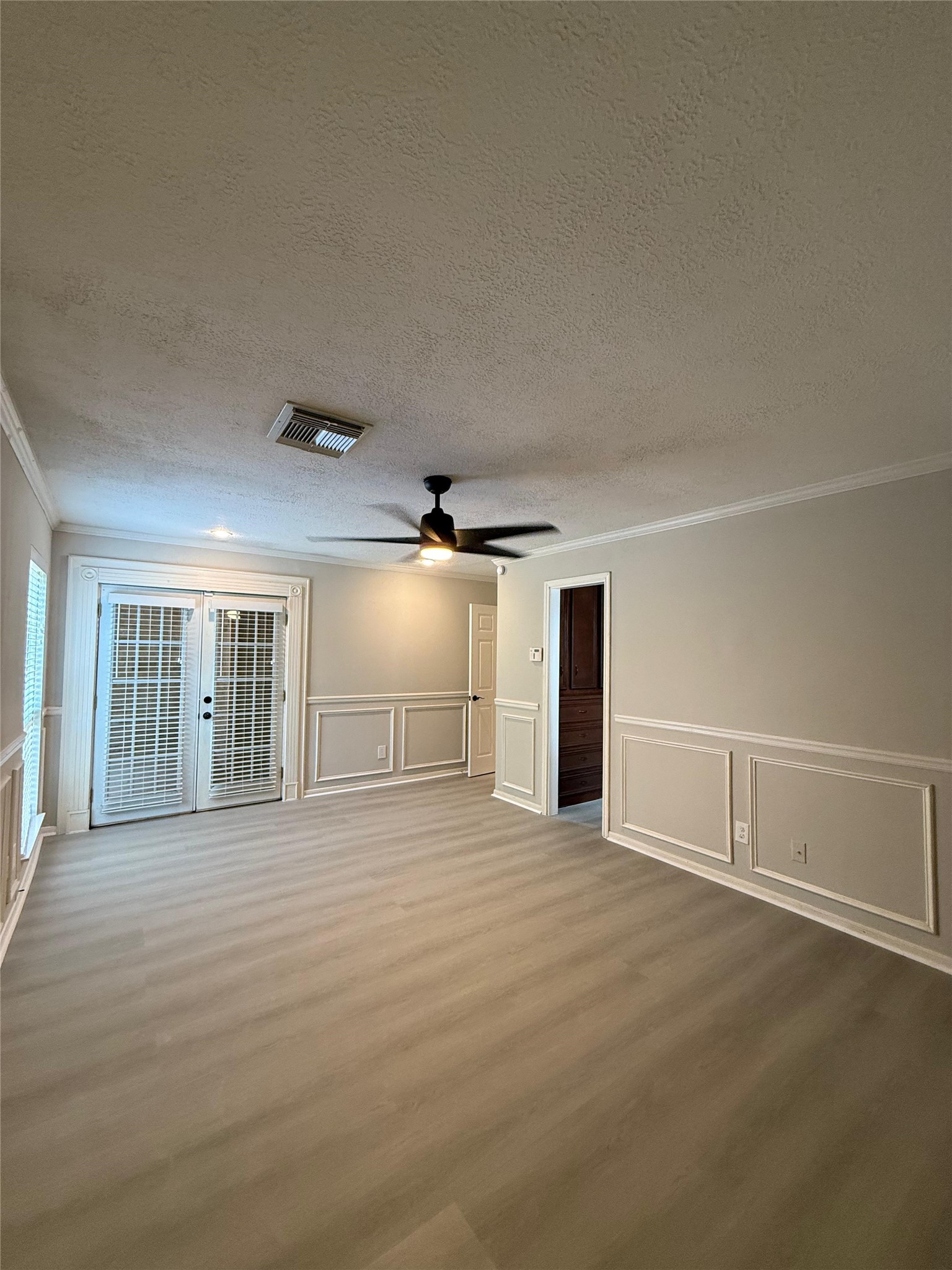 1042 Cascade Creek Drive Property Photo 20