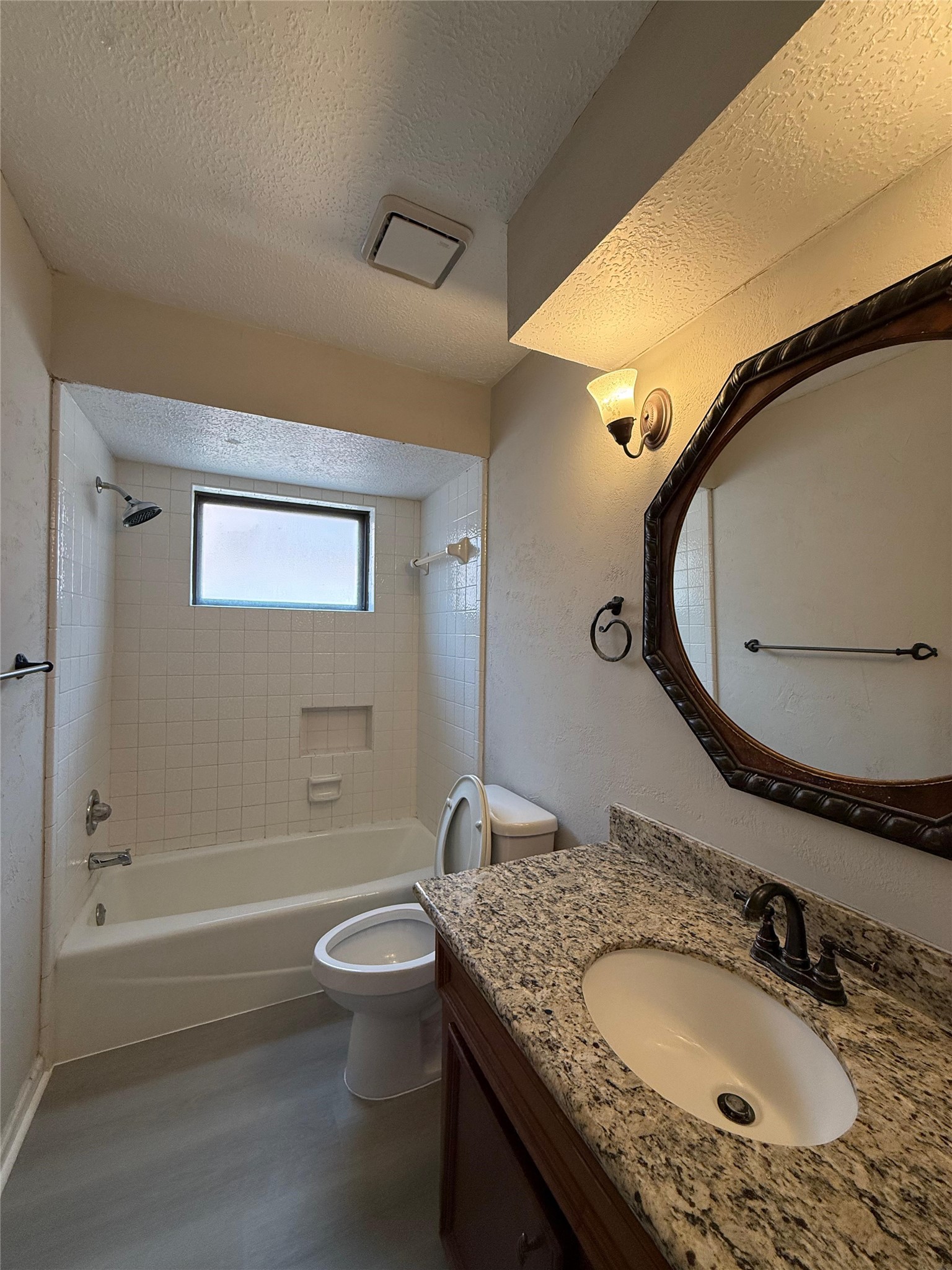 1042 Cascade Creek Drive Property Photo 25