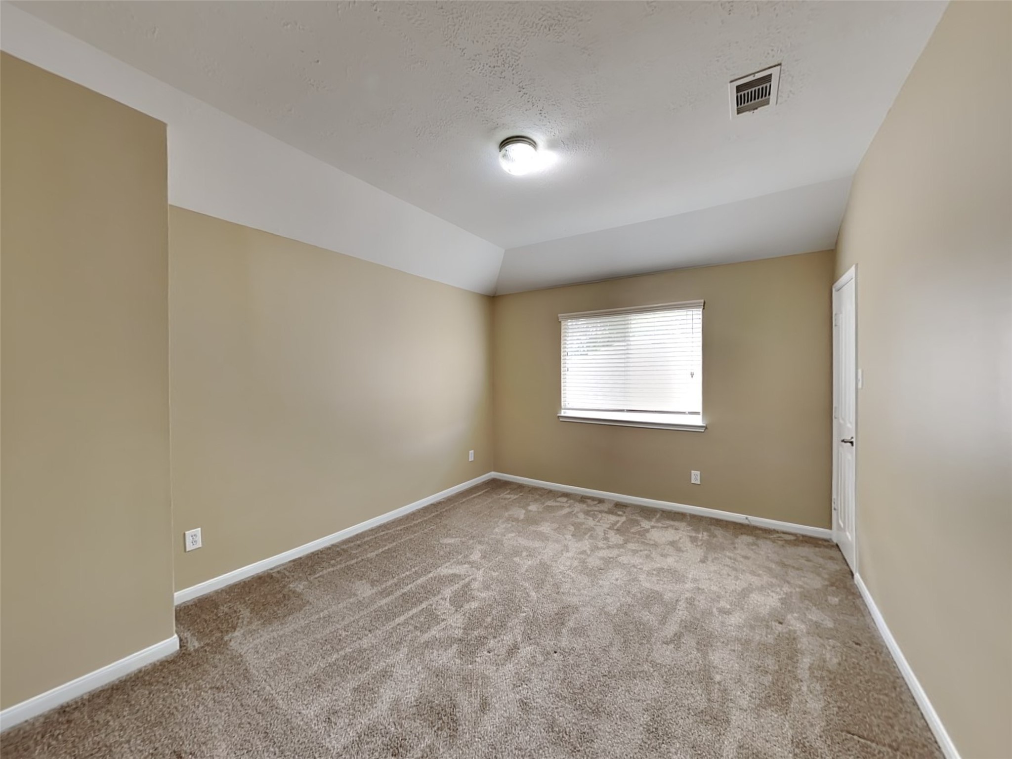 12027 Bunny Lane Property Photo 16