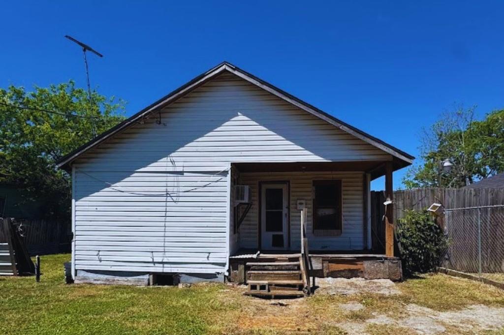 1462 Wall Street, Beaumont Tx 77701 Property Photo 1
