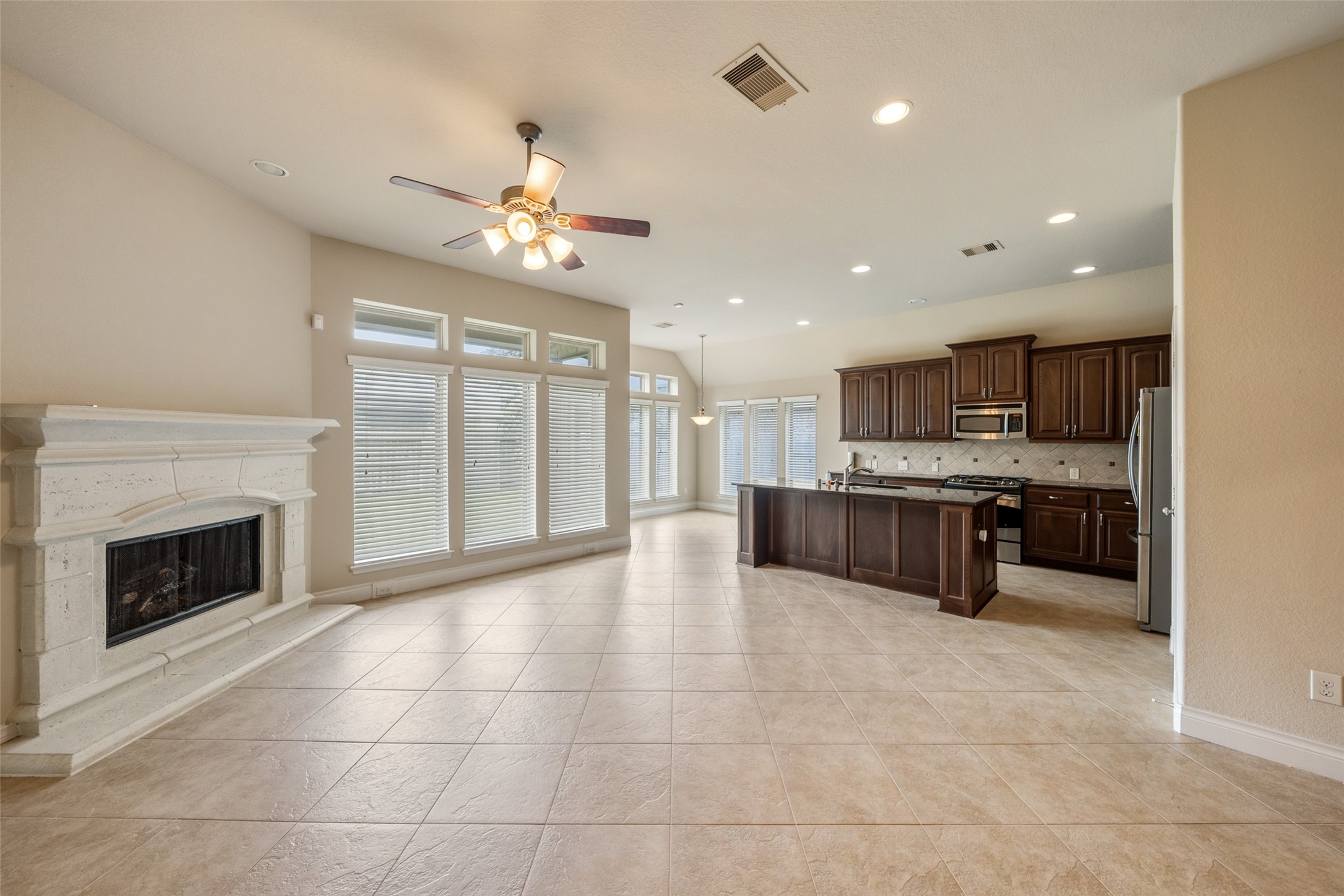 29022 Crested Butte Drive Property Photo 6