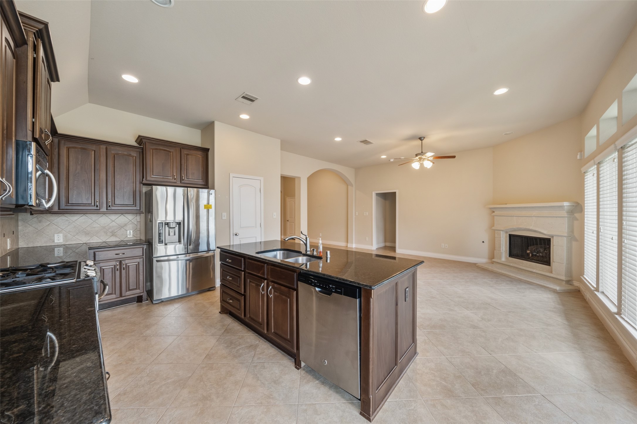 29022 Crested Butte Drive Property Photo 7