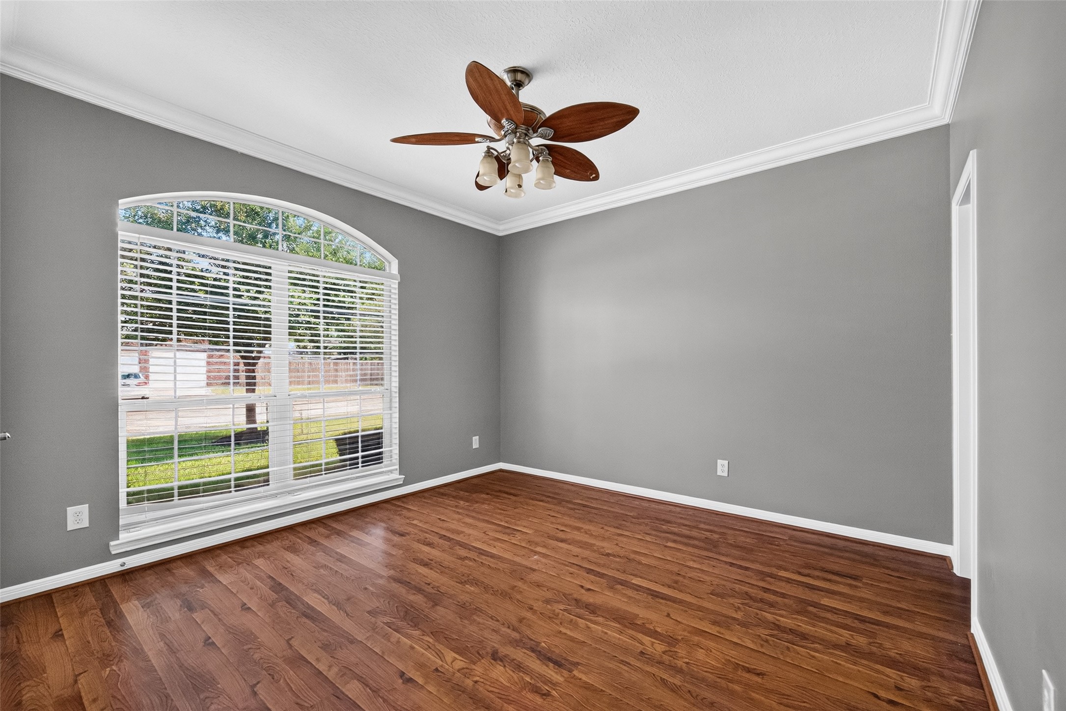 4521 Park Bend Drive Property Photo 9