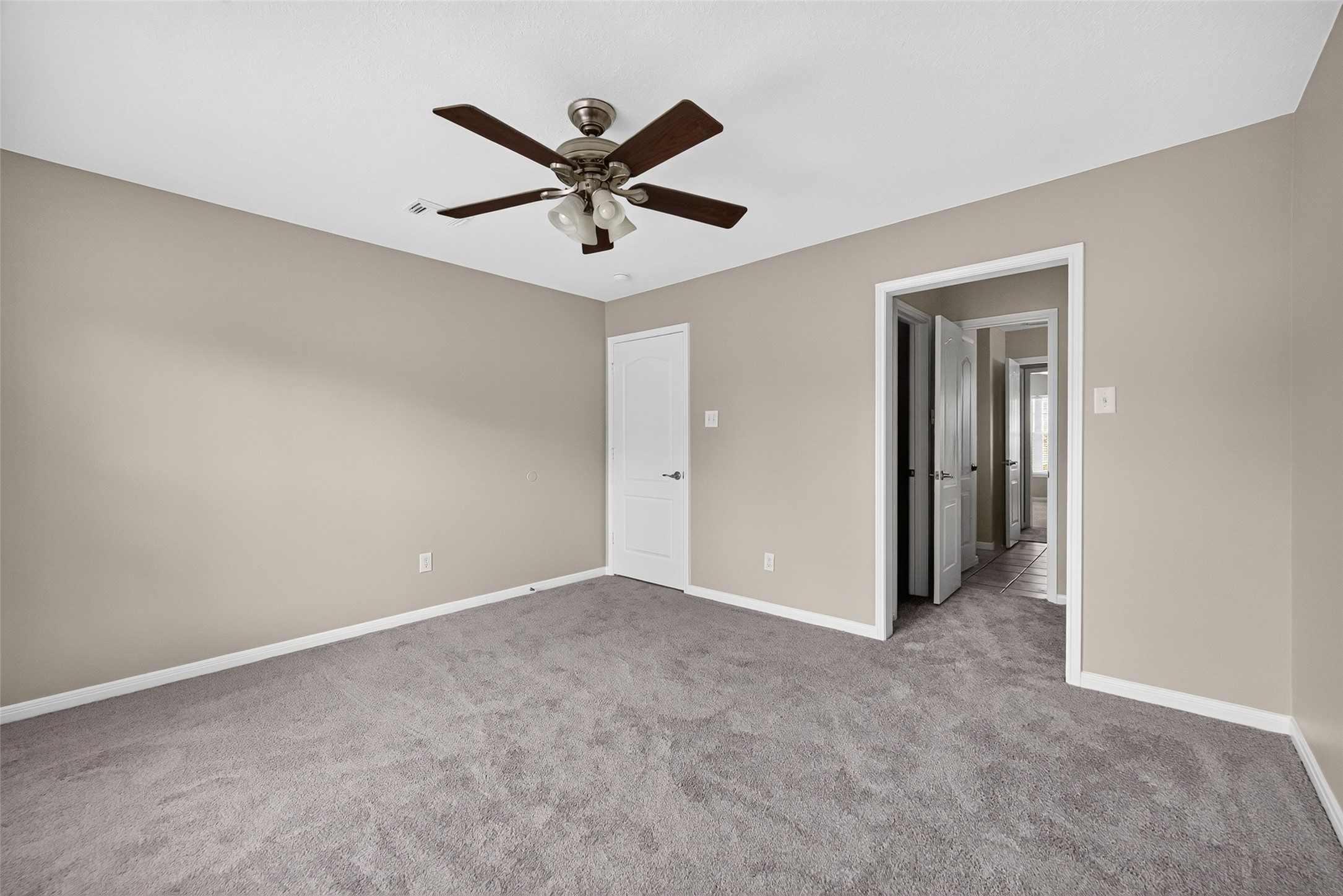 4521 Park Bend Drive Property Photo 30
