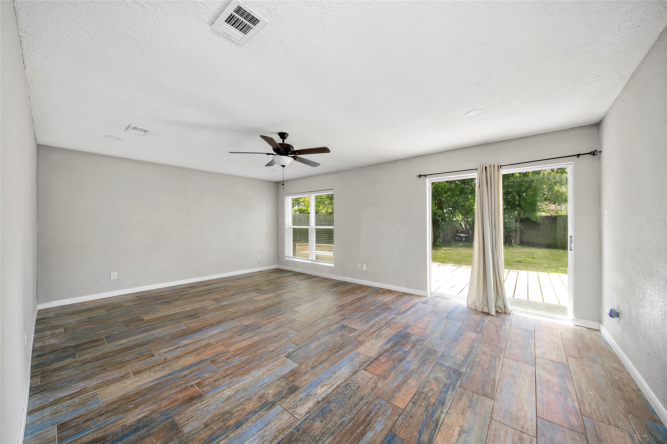 2907 Heritage House Drive Property Photo 10