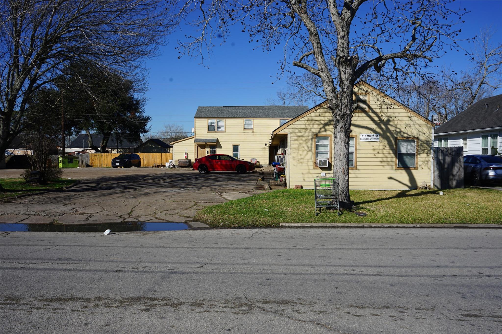 1026 Miles Street Property Photo 7