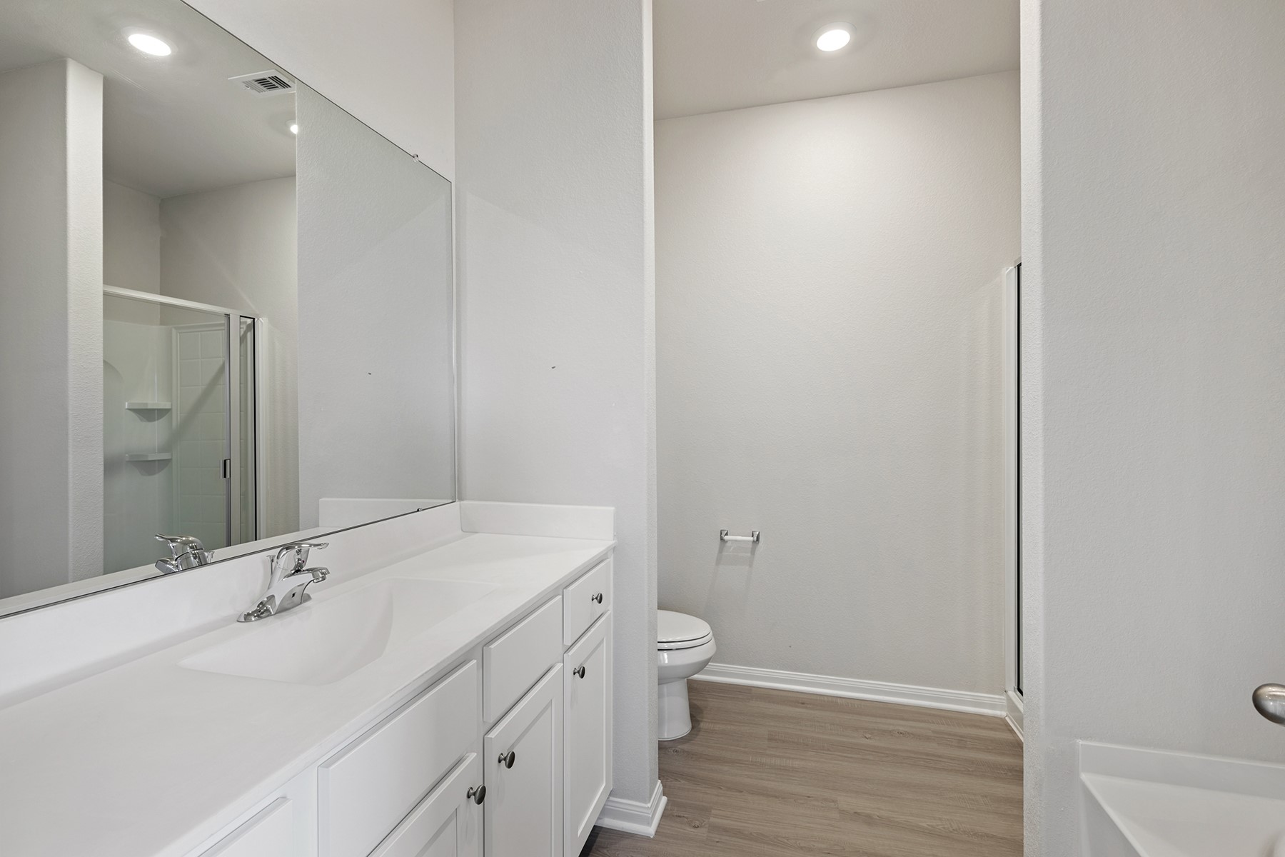 8803 New Jade Drive Property Photo 6