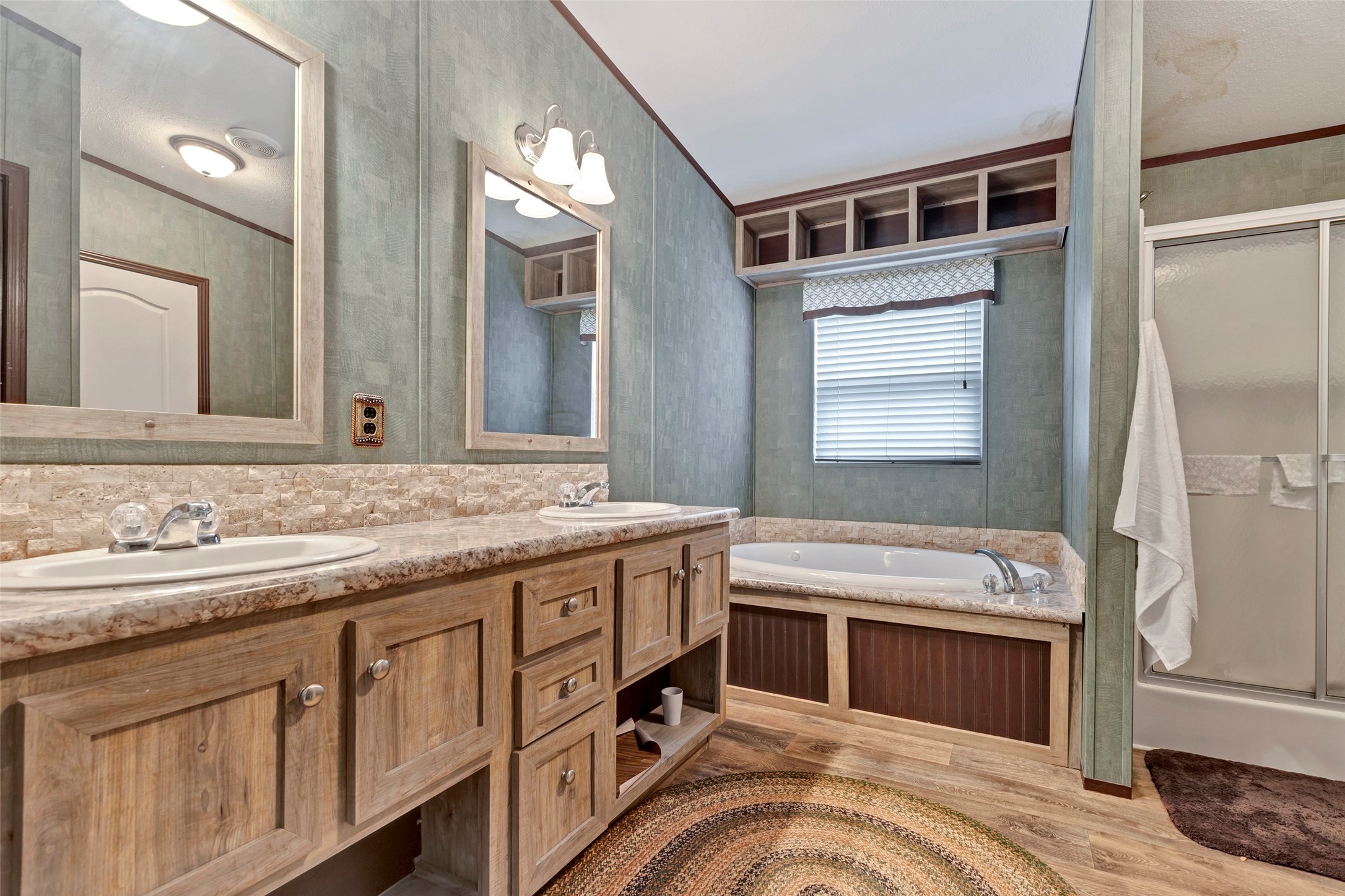 271 Shoreline Drive Property Photo 15