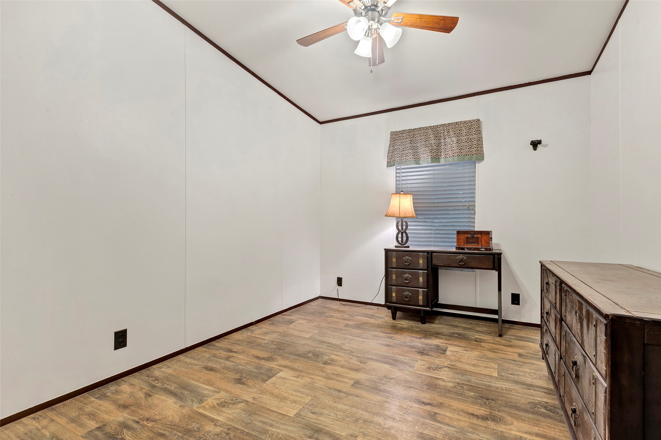 271 Shoreline Drive Property Photo 16