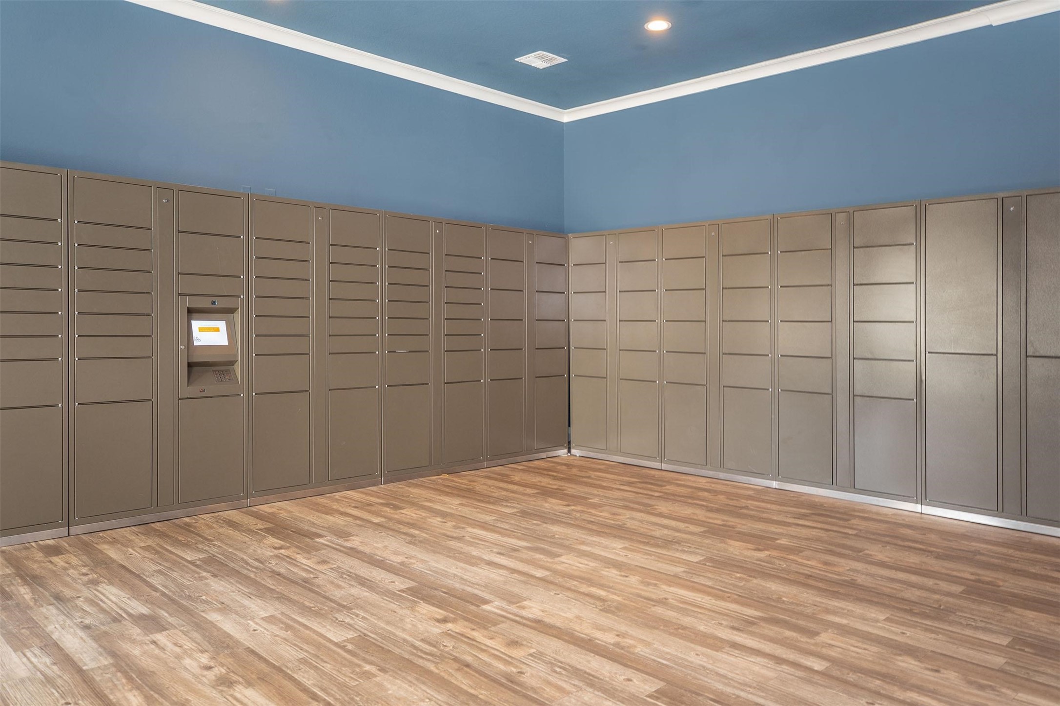 19100 N Glenwest Drive 639 Property Photo 36