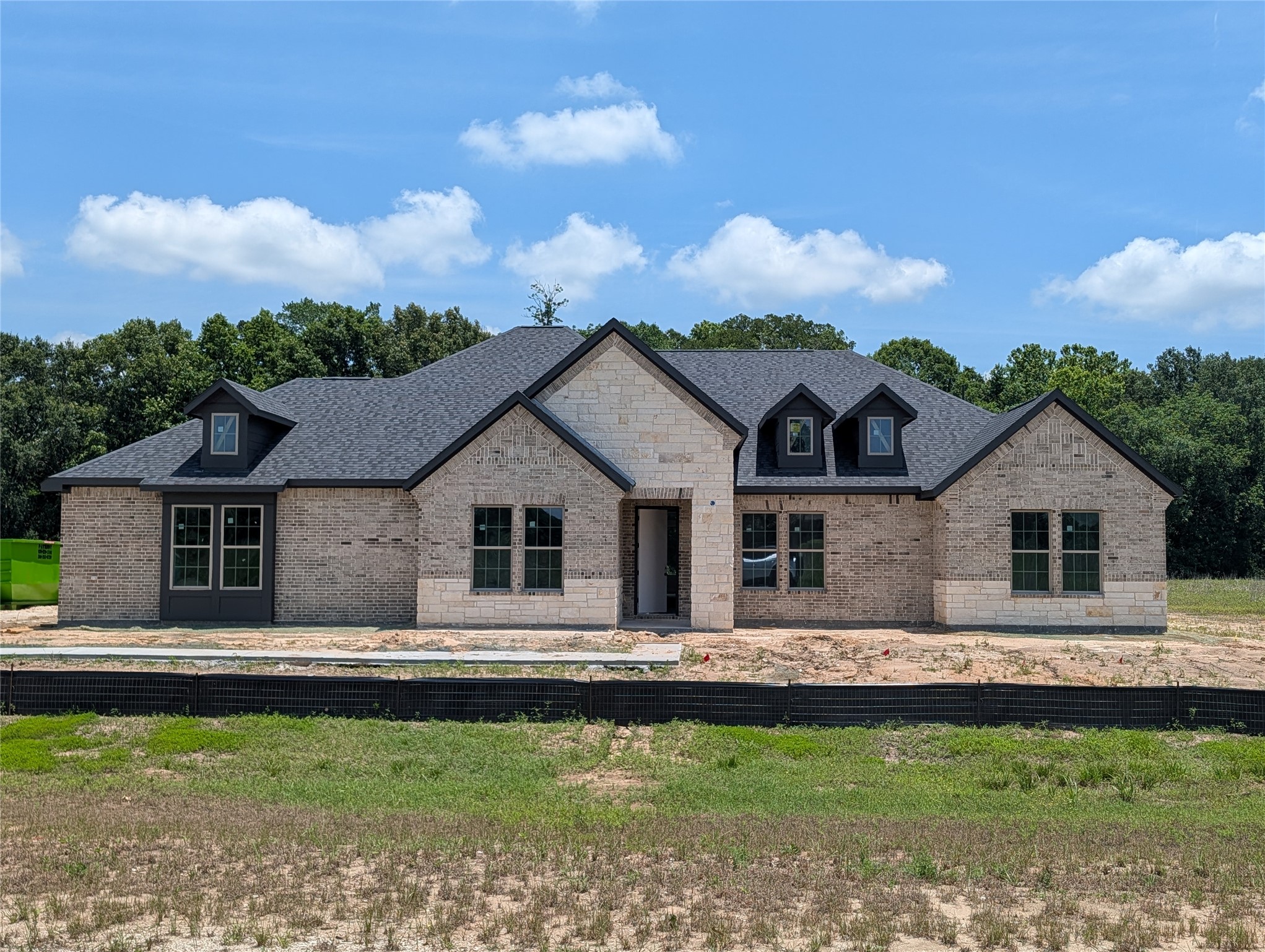 270 Seguin Drive Property Photo 1