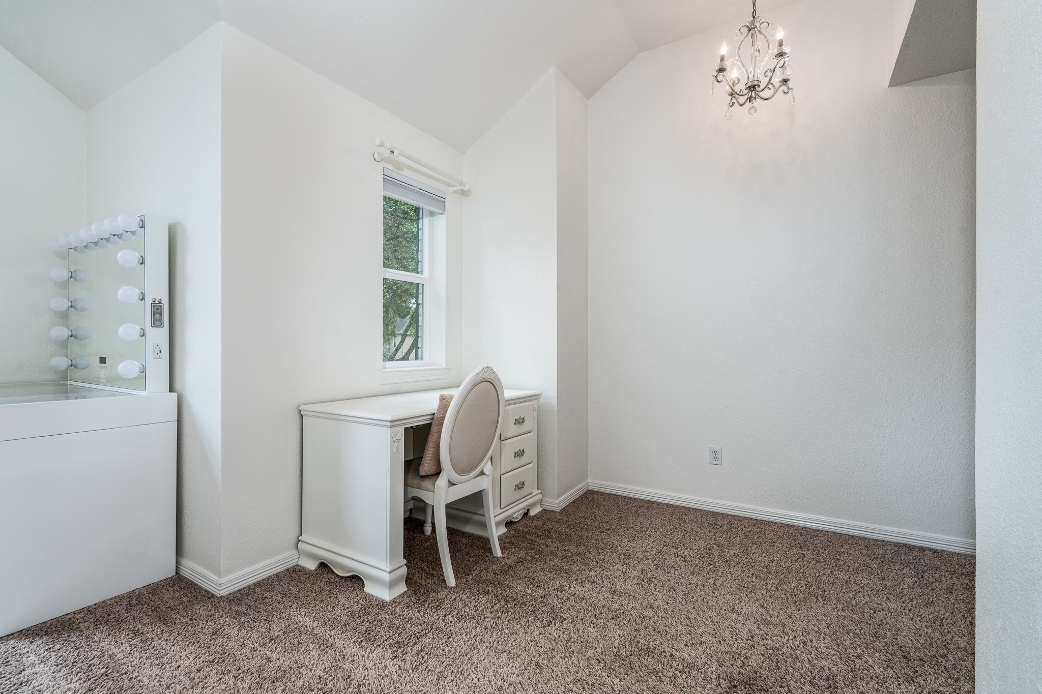 15903 Lake Loop Drive Property Photo 29