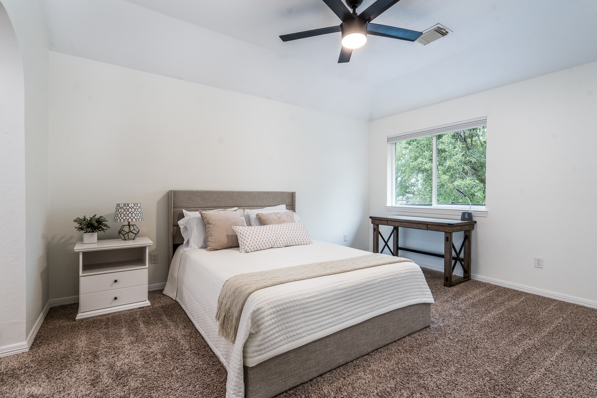 15903 Lake Loop Drive Property Photo 33