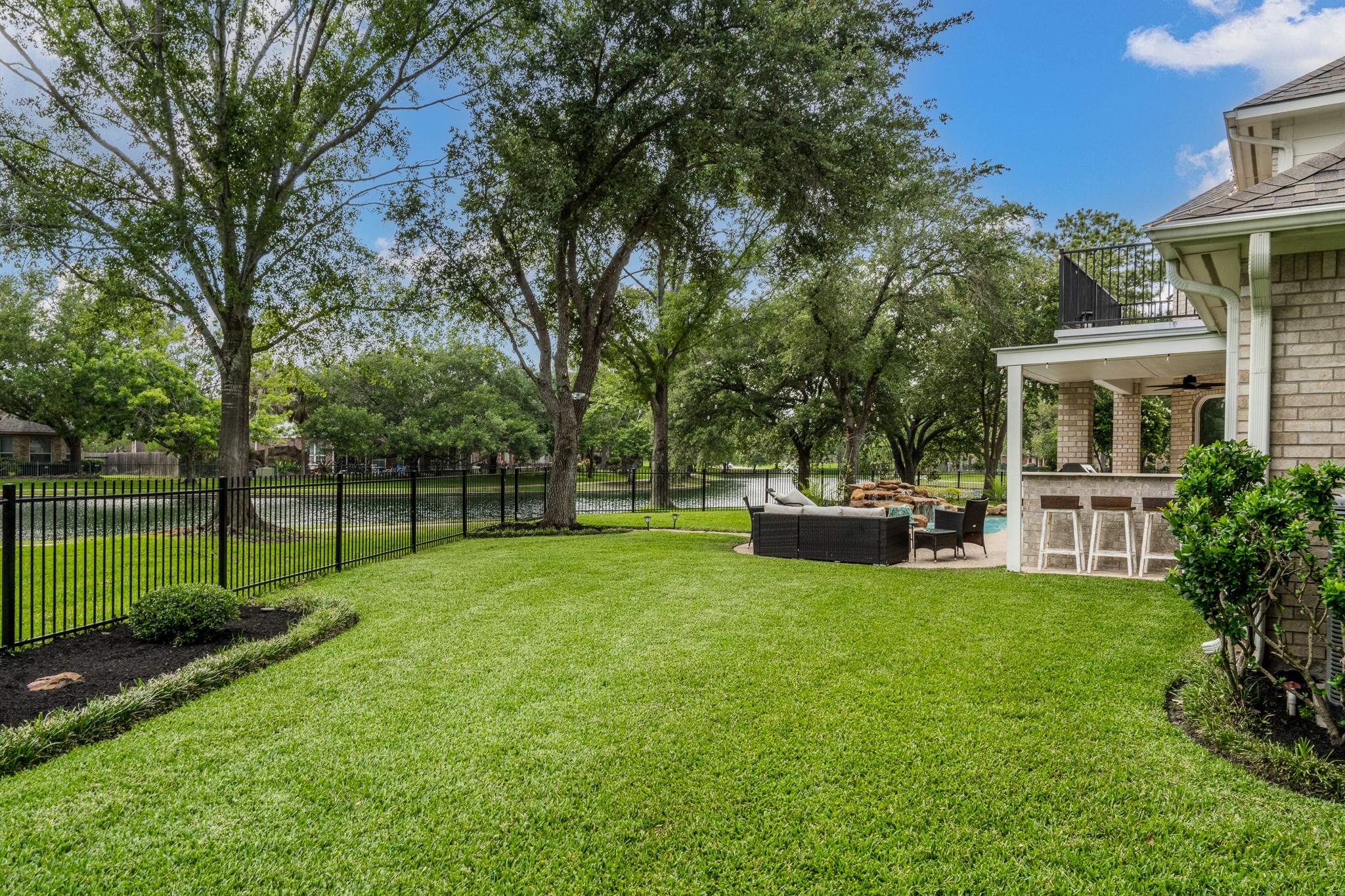 15903 Lake Loop Drive Property Photo 39