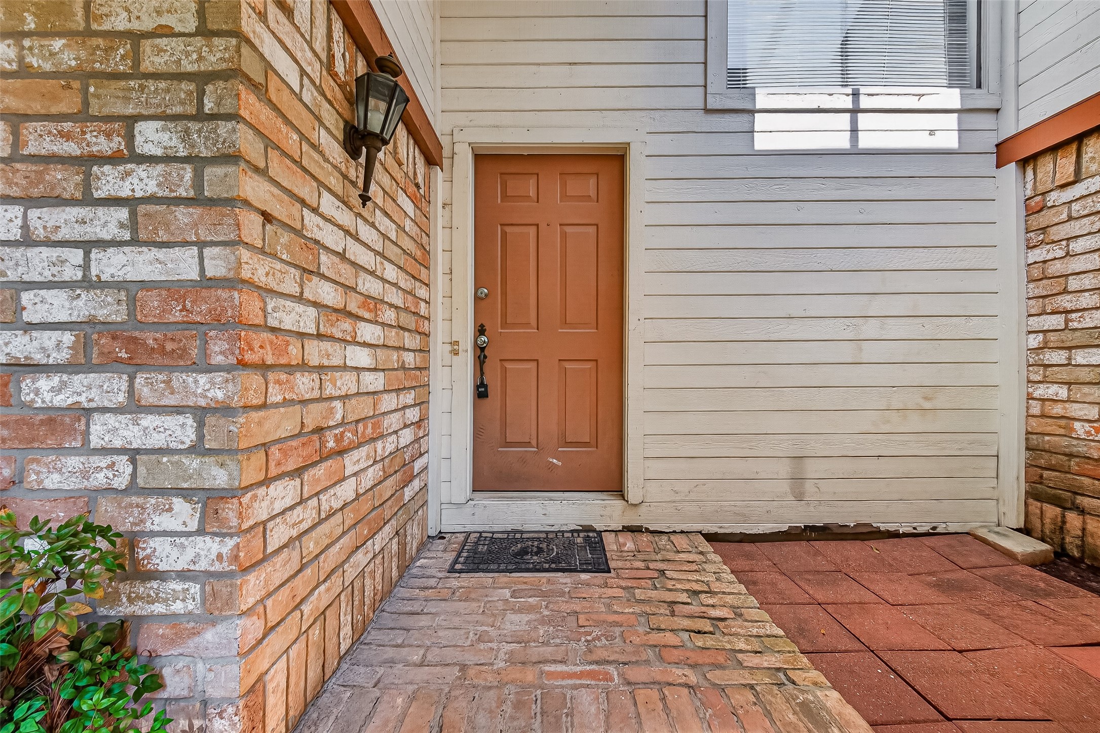 2215 Brook View Lane Property Photo 7