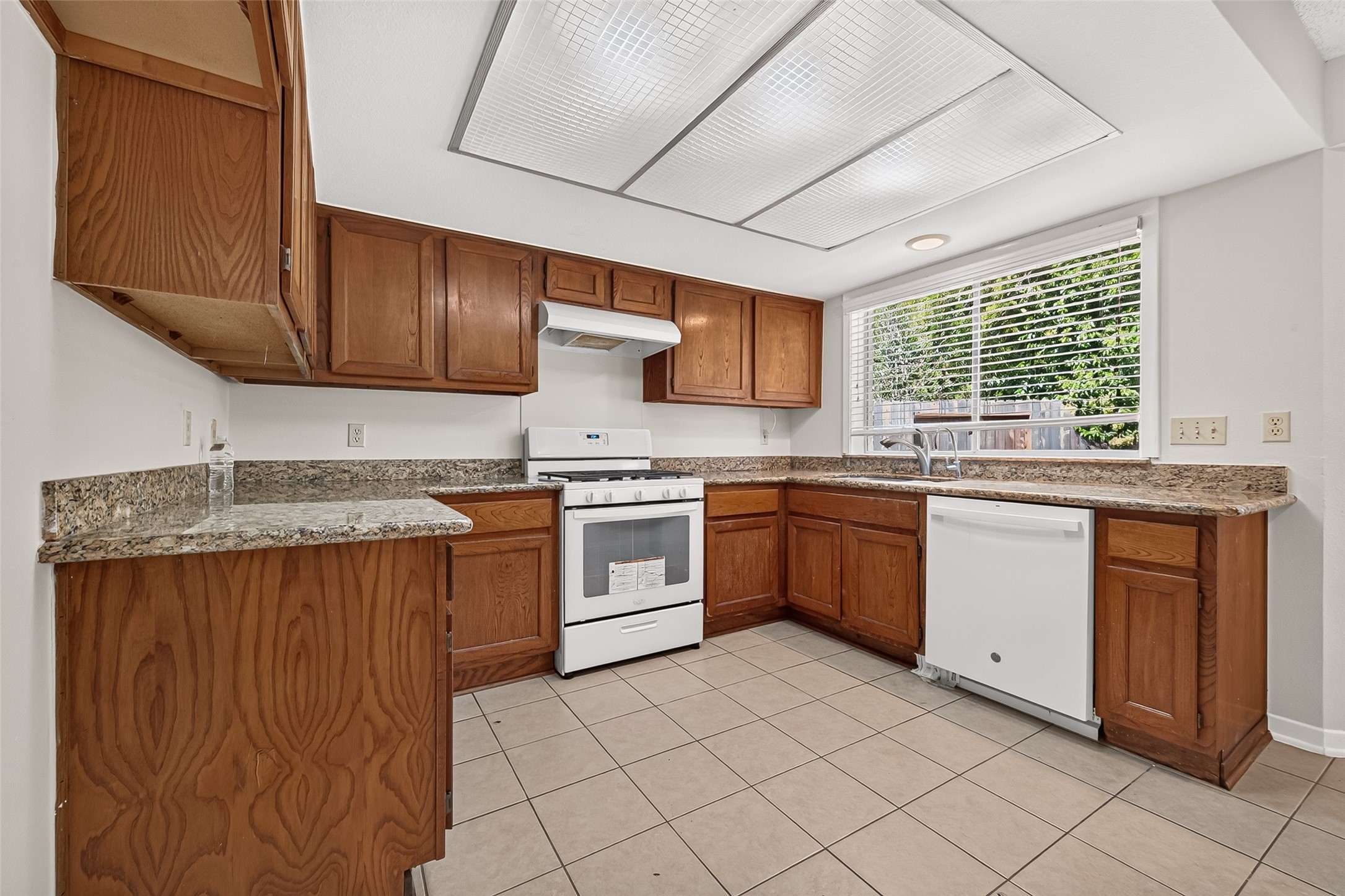 2215 Brook View Lane Property Photo 19