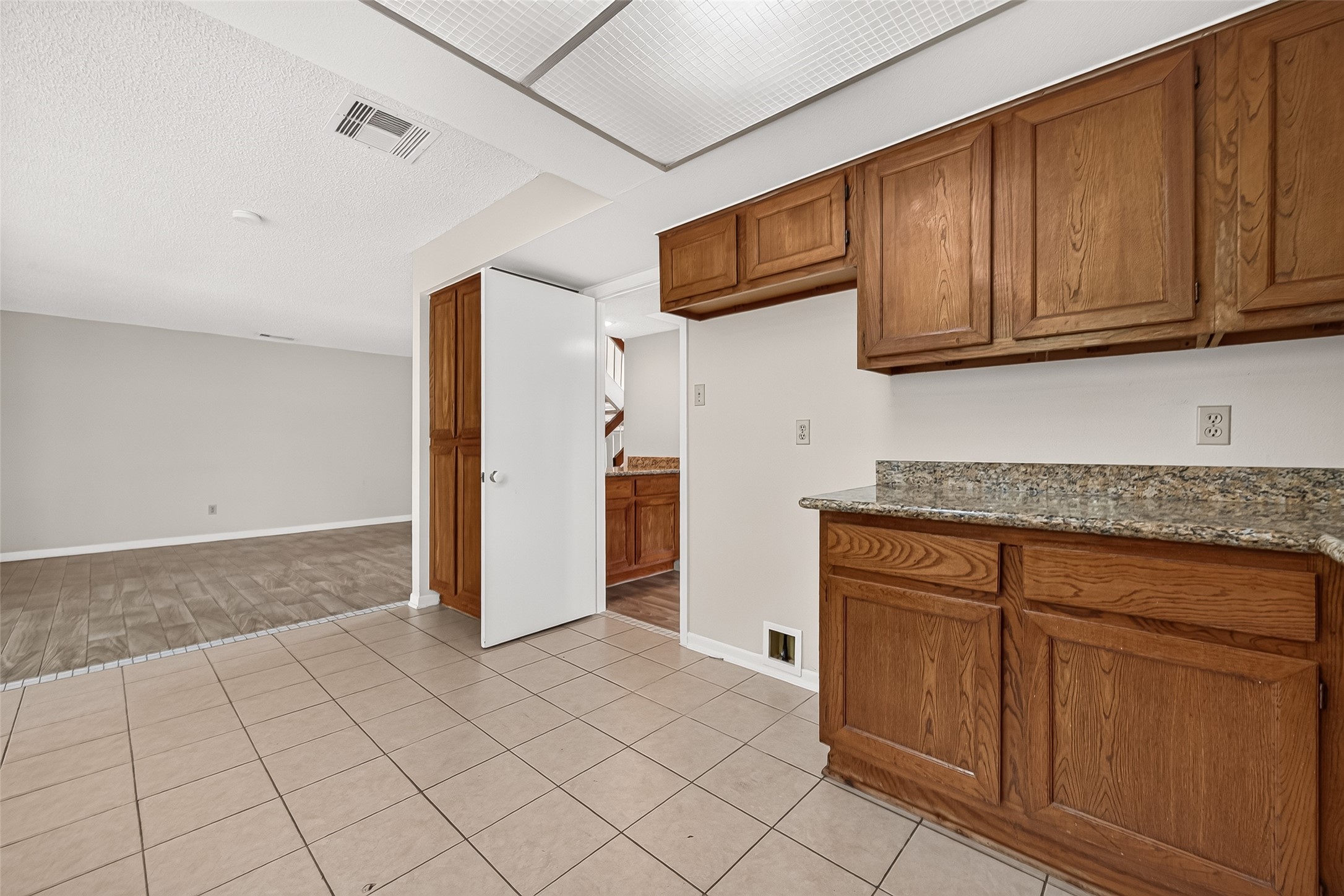 2215 Brook View Lane Property Photo 21