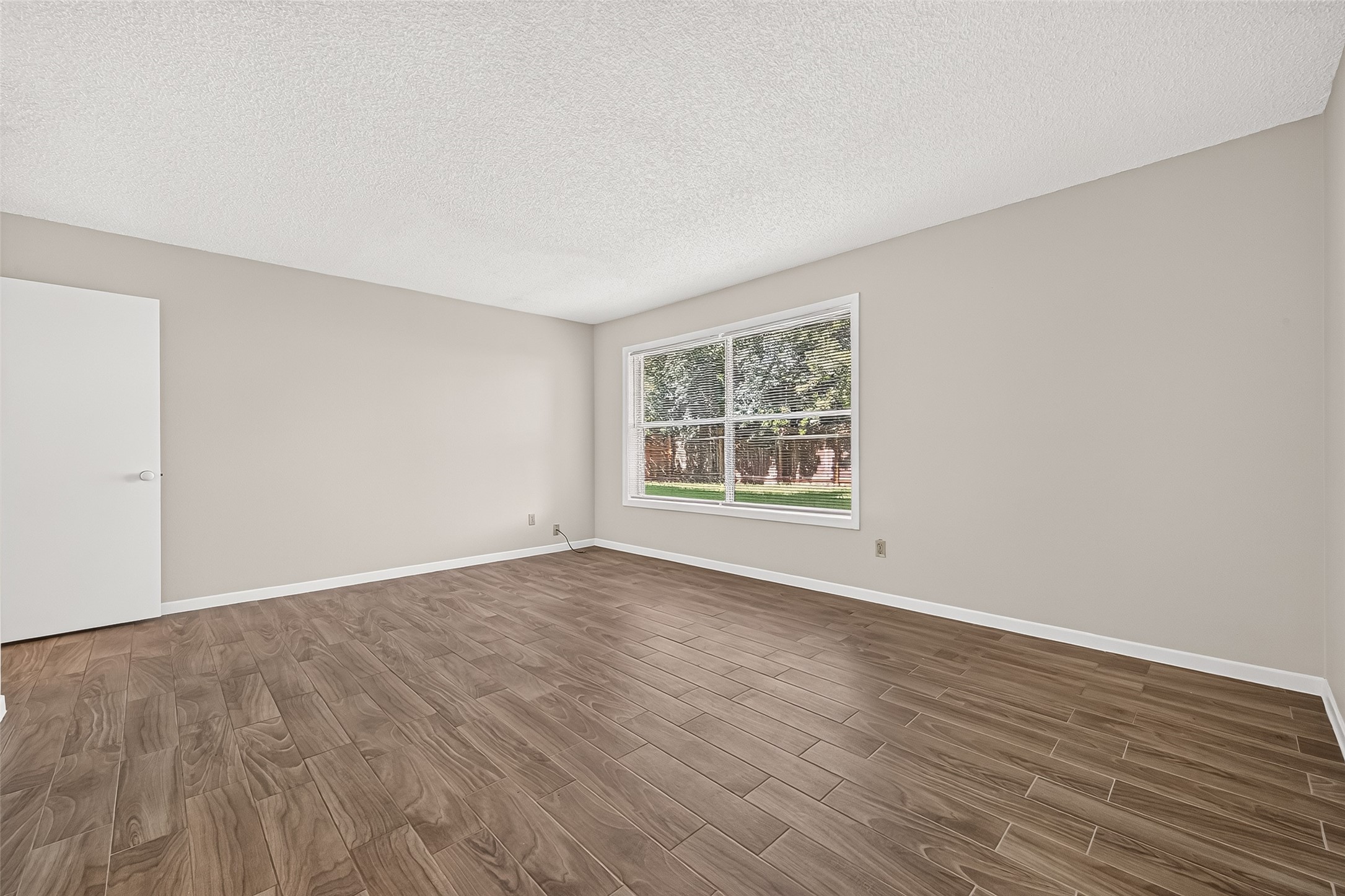 2215 Brook View Lane Property Photo 32