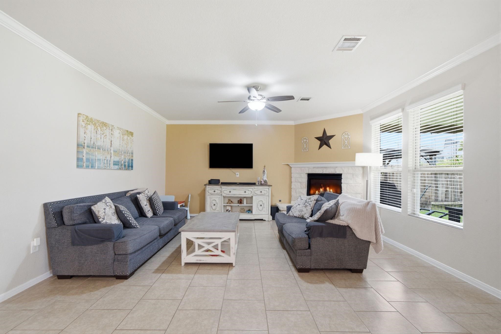 5323 Ivory Glass Drive Property Photo 2