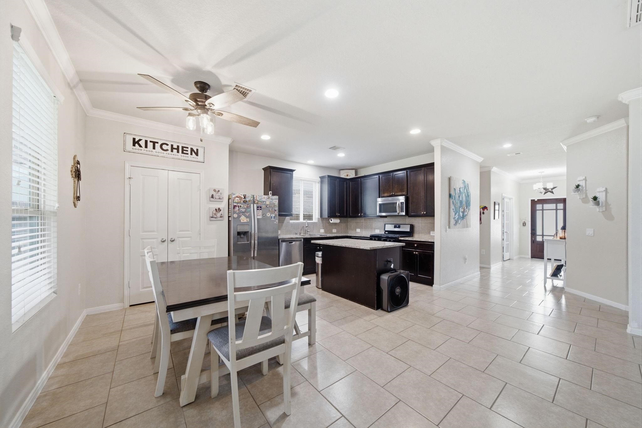 5323 Ivory Glass Drive Property Photo 3
