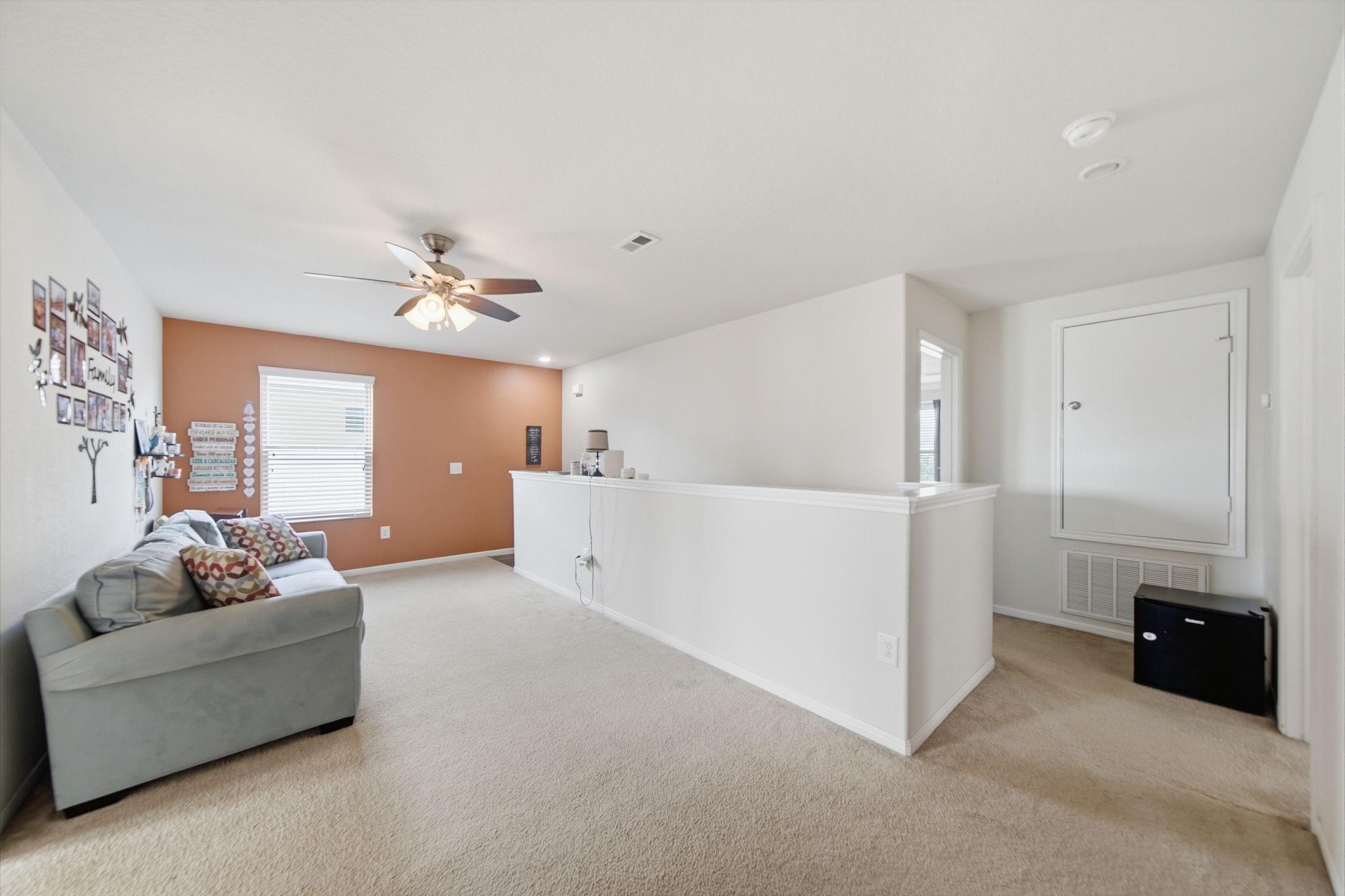 5323 Ivory Glass Drive Property Photo 5