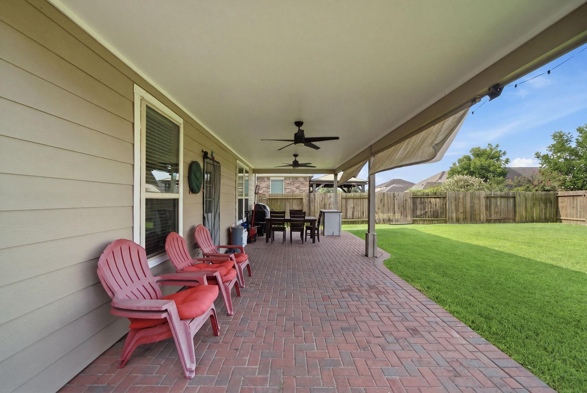 5323 Ivory Glass Drive Property Photo 9