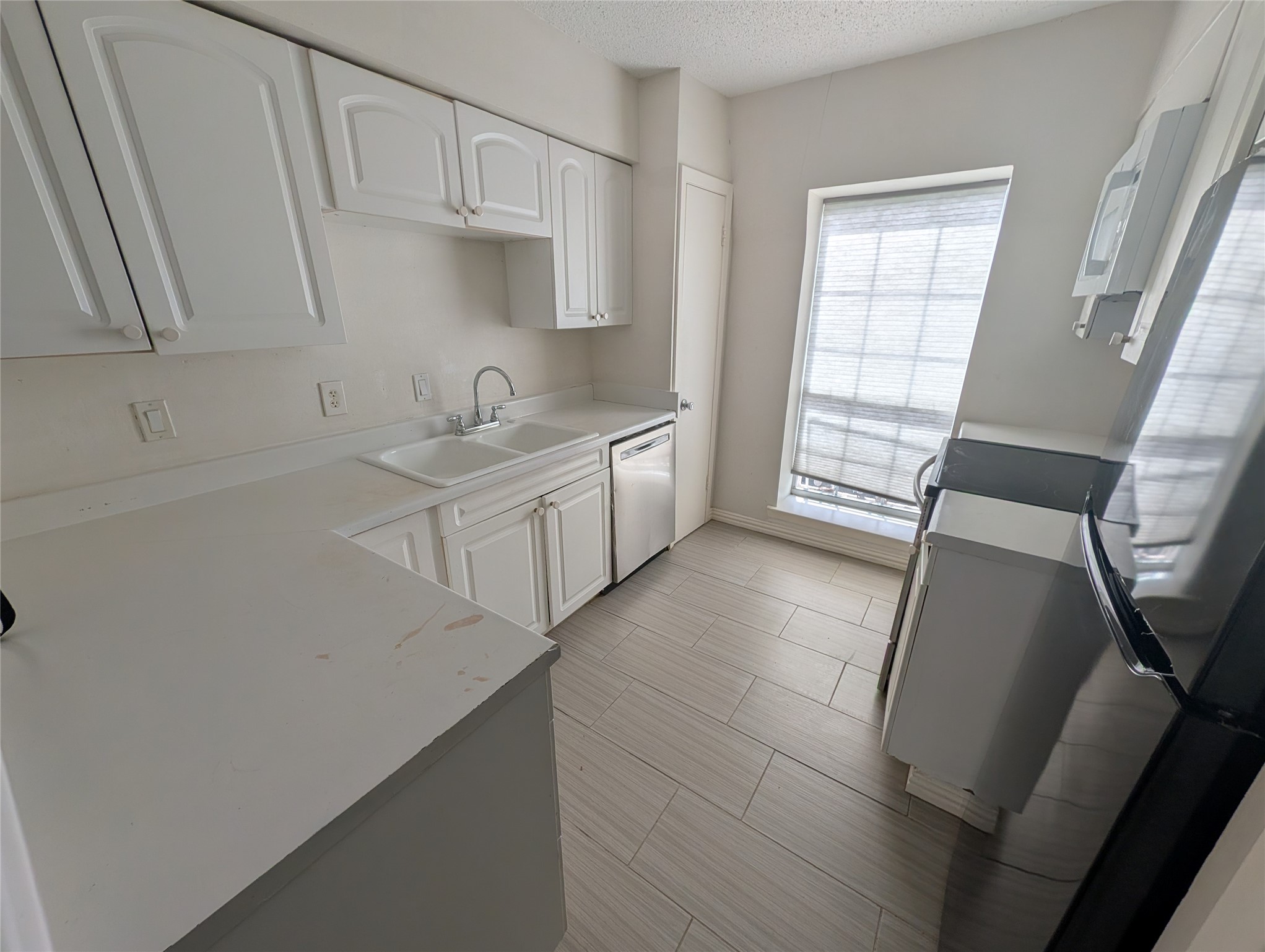 9017 Rue Cambon Street 98 Property Photo 3