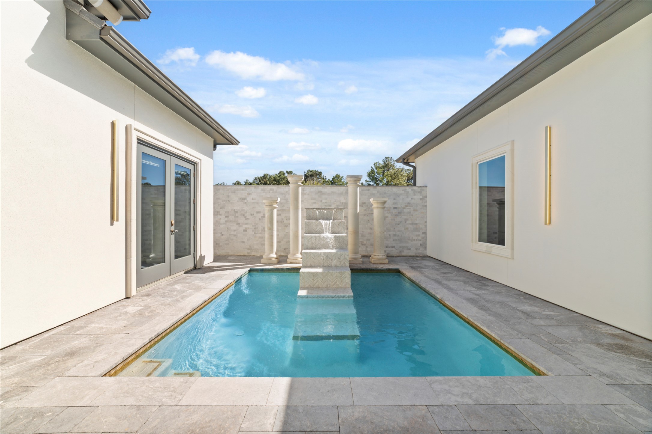 2 Little Sorrell Court Property Photo 35