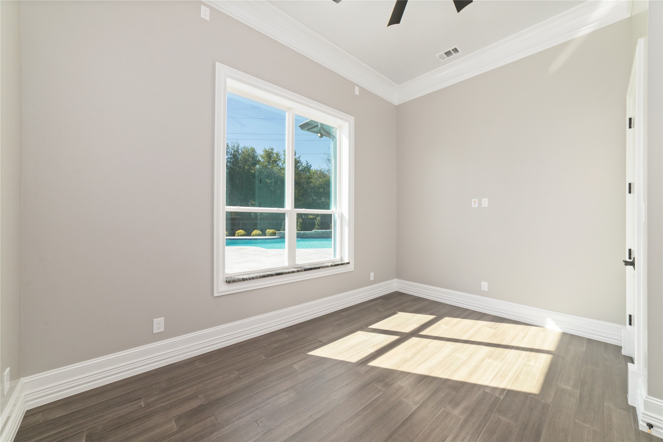 2 Little Sorrell Court Property Photo 42