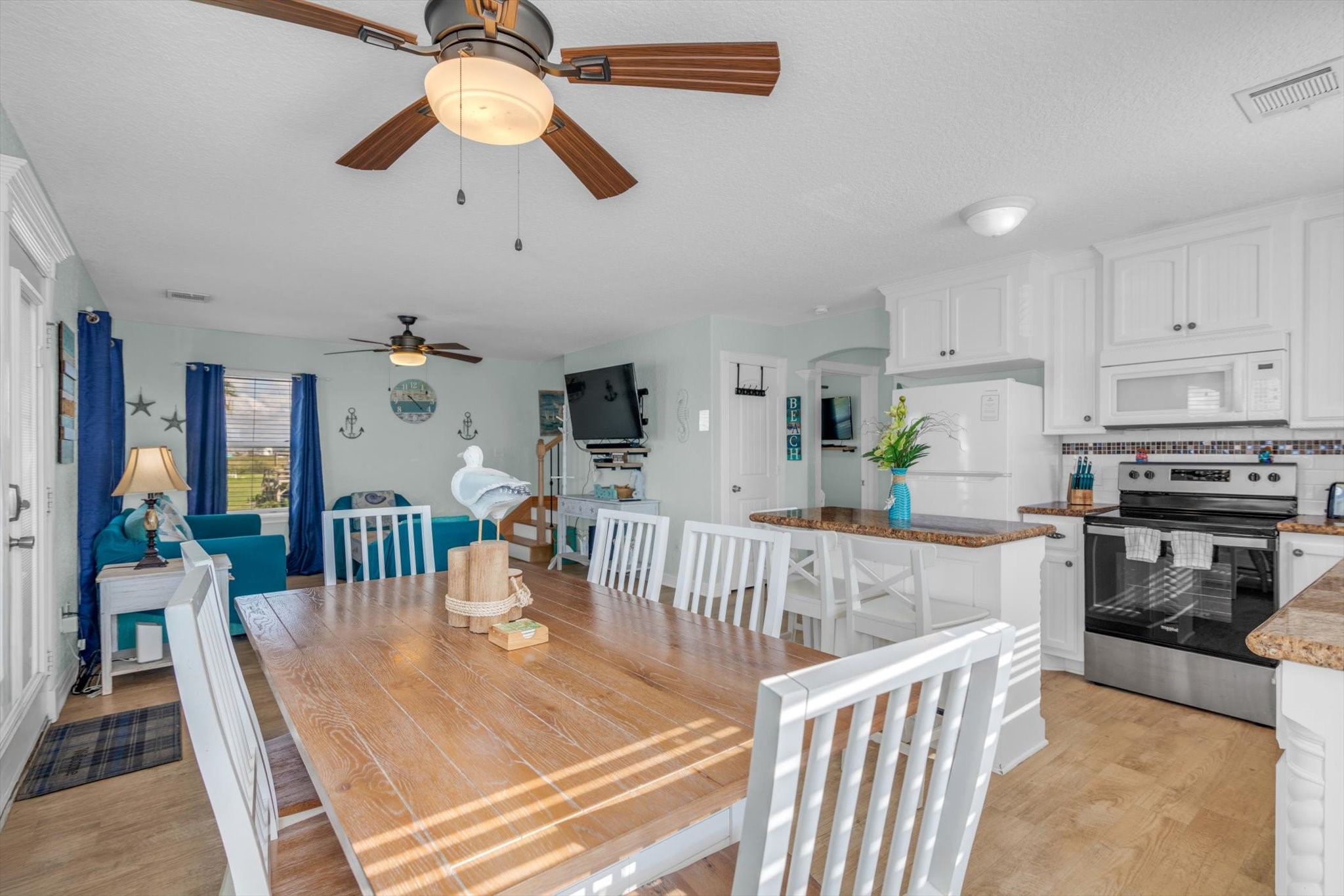 422 Jettyview Road Property Photo 6