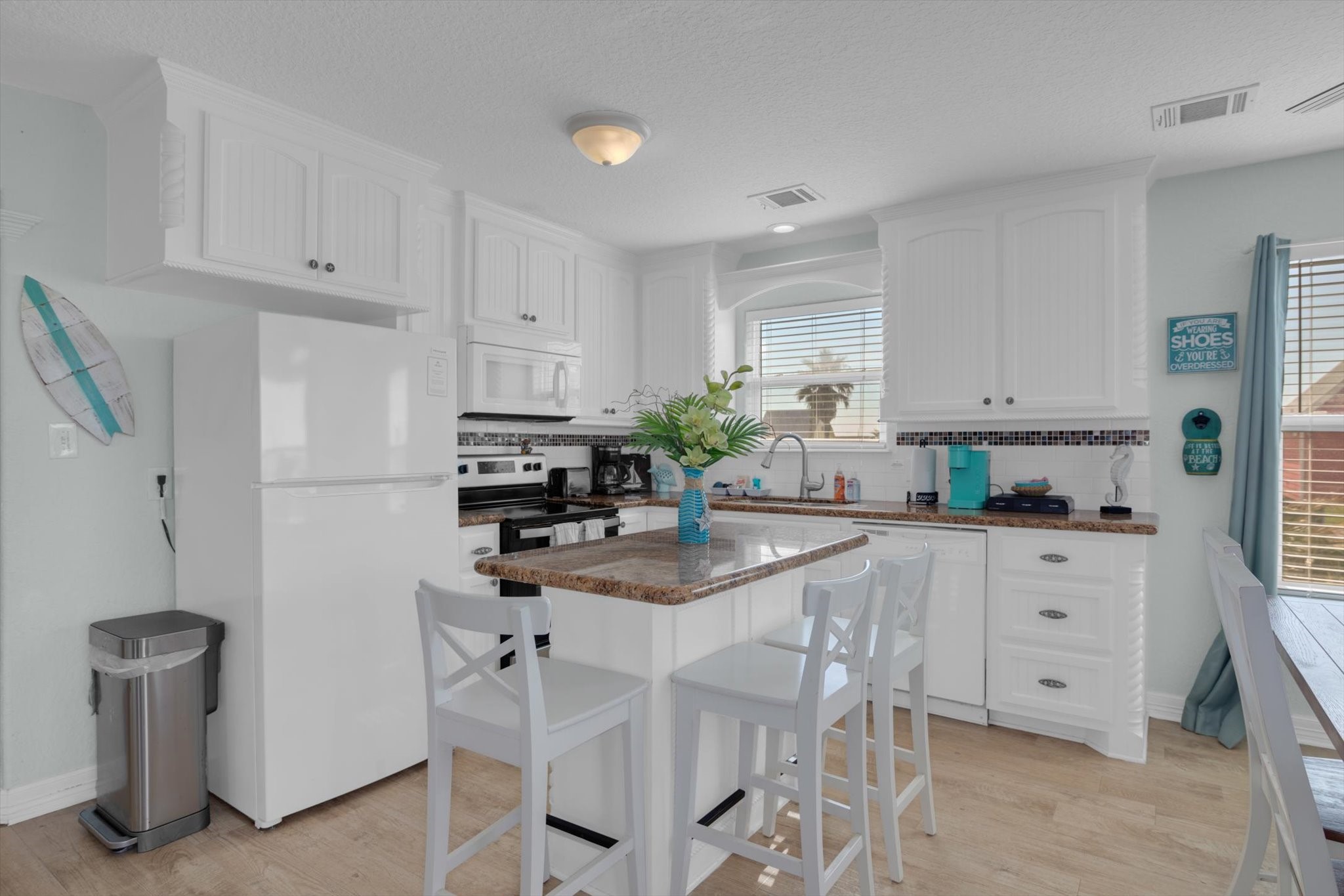 422 Jettyview Road Property Photo 7